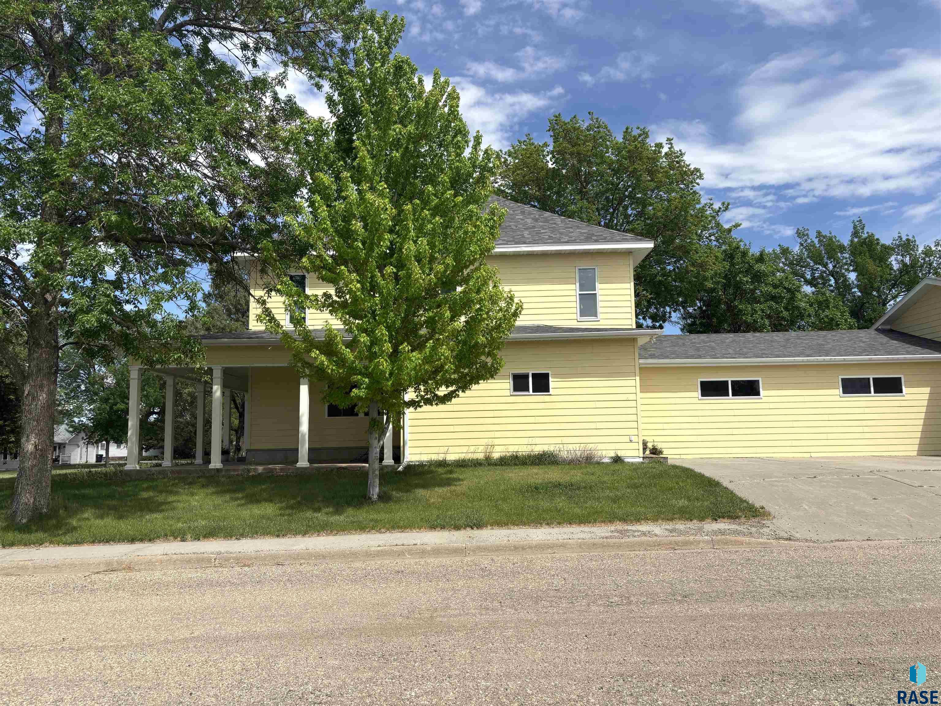 324 2nd St Sw Street SW