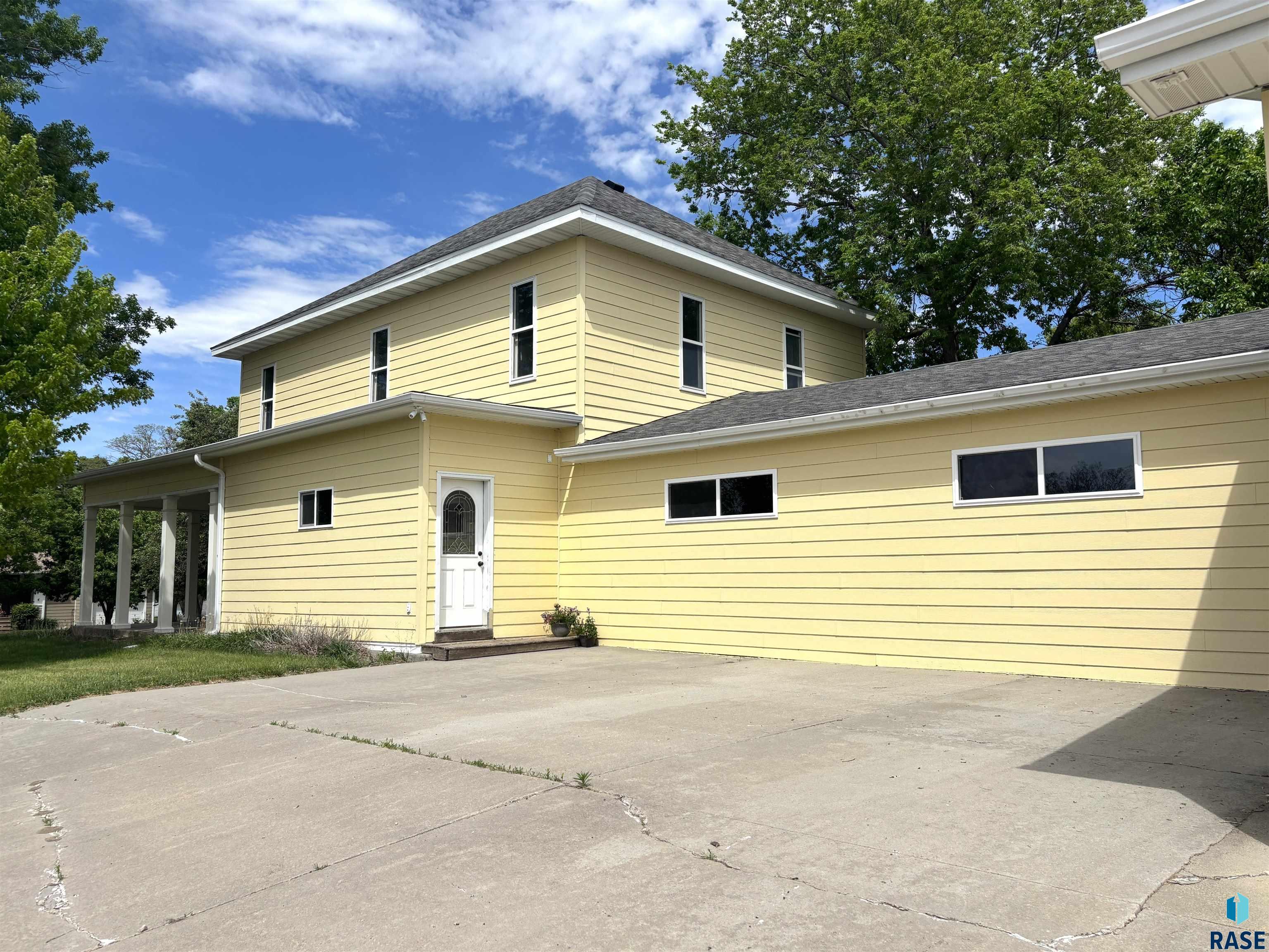 324 2nd St Sw Street SW