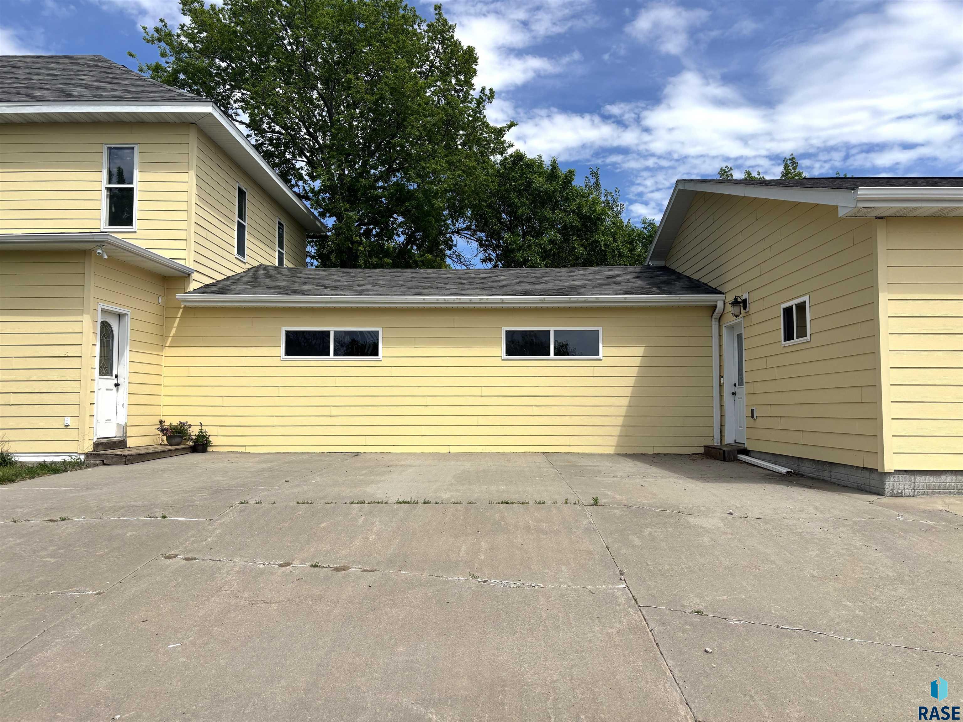 324 2nd St Sw Street SW