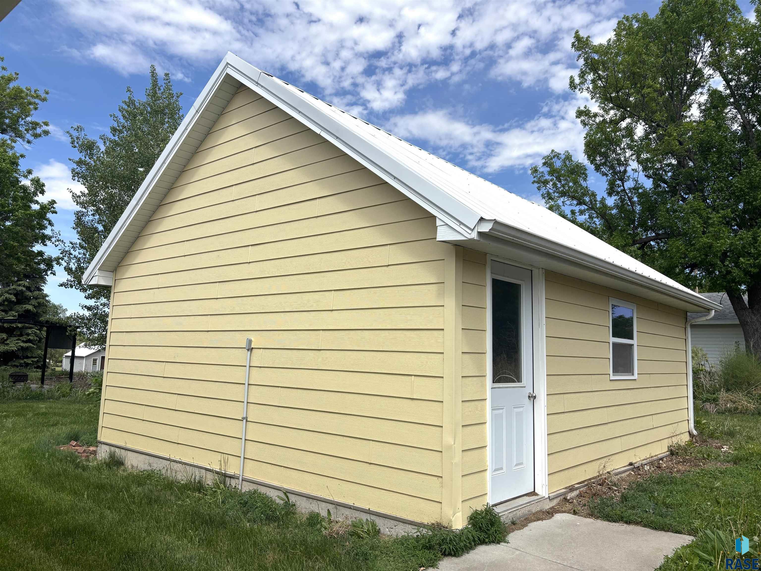 324 2nd St Sw Street SW