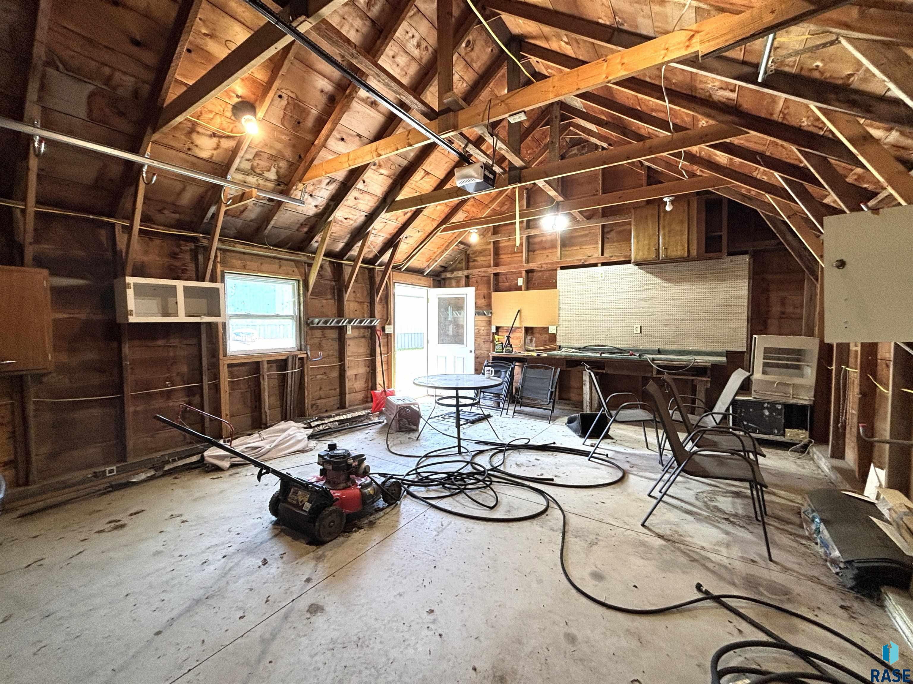 324 2nd St Sw Street SW