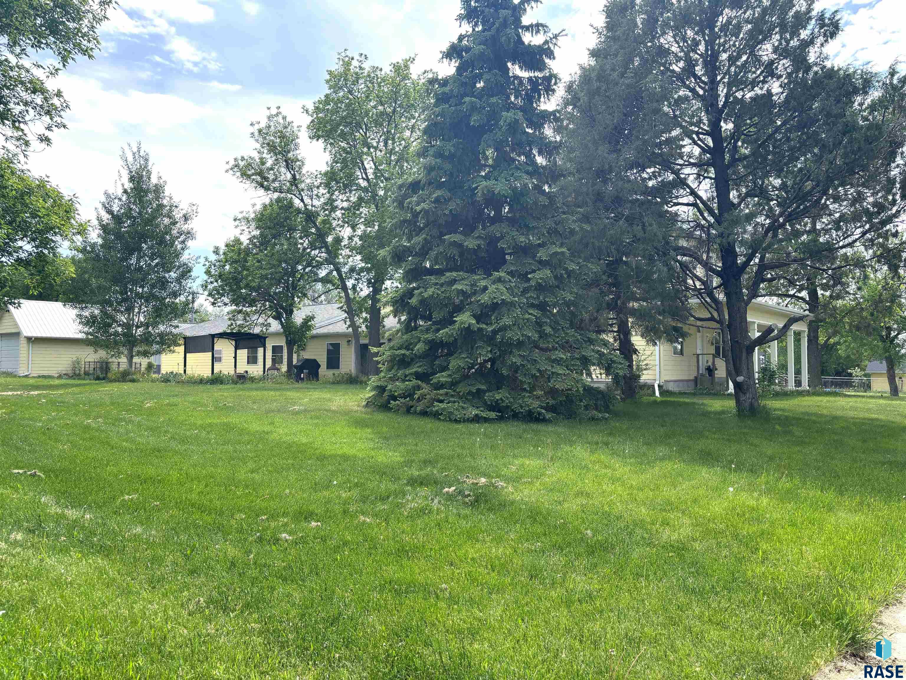324 2nd St Sw Street SW