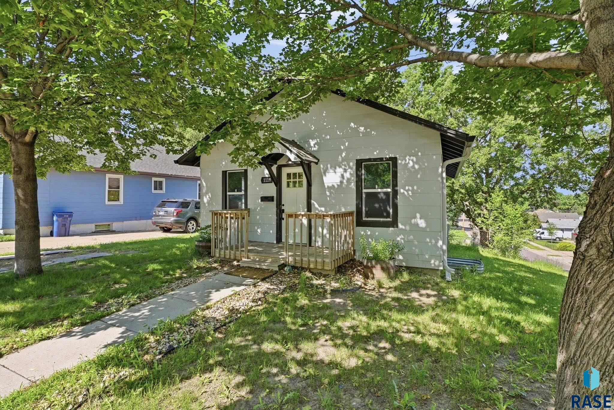 1119 N Duluth Ave, Sioux Falls