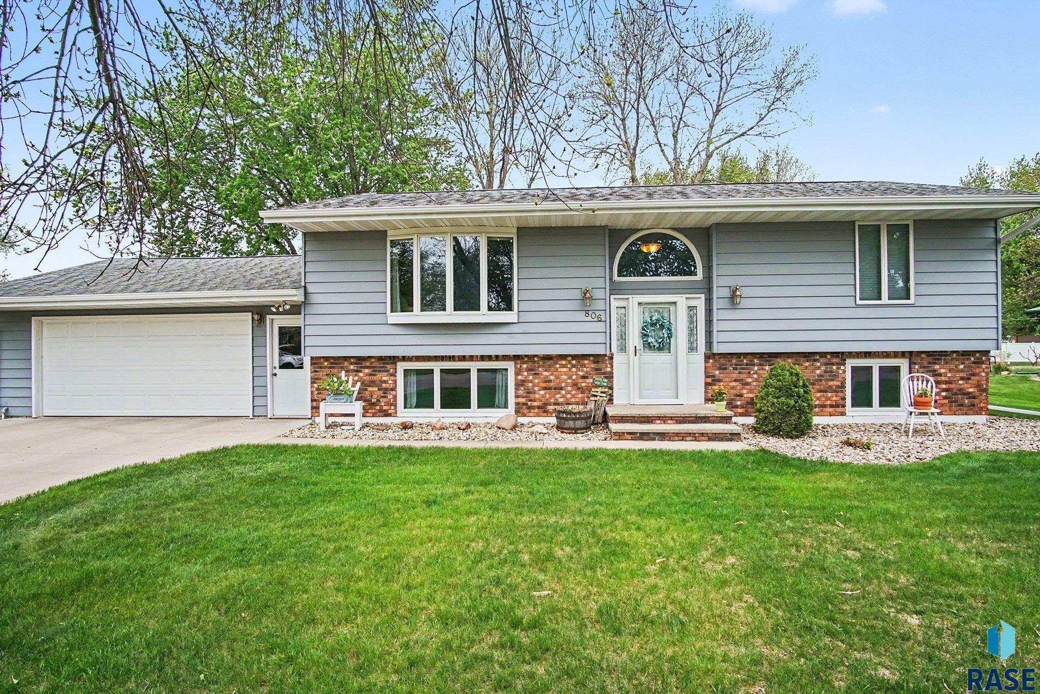 806 6th Ave SE, Pipestone