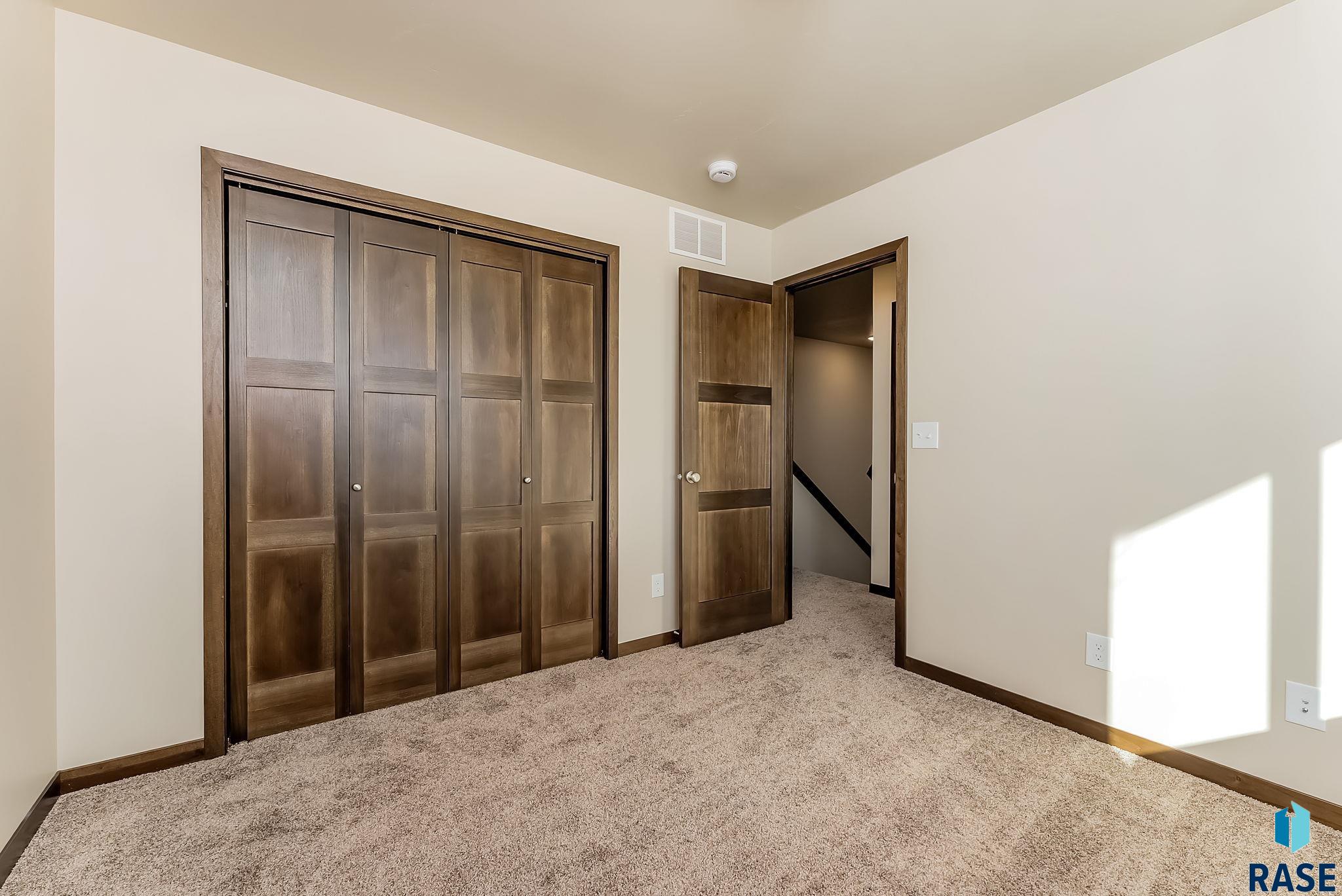 6154 Bison Pl, Sioux Falls