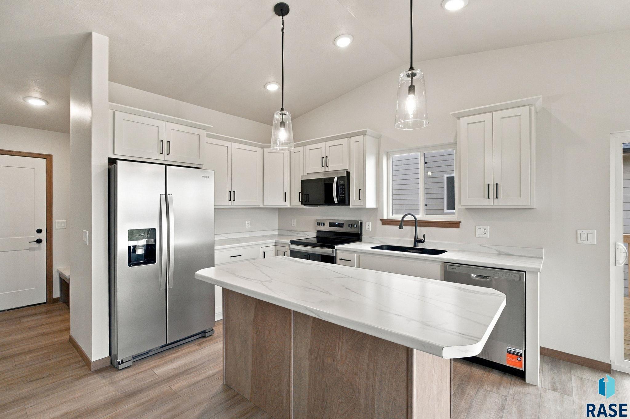1709 Concord Dr, Sioux Falls