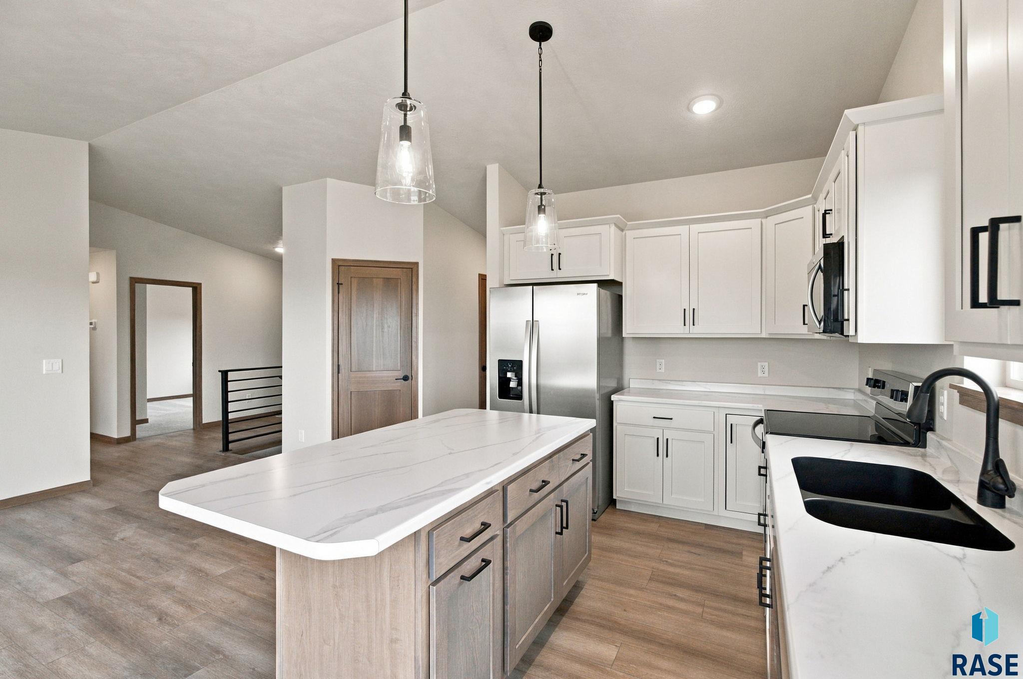 1709 Concord Dr, Sioux Falls