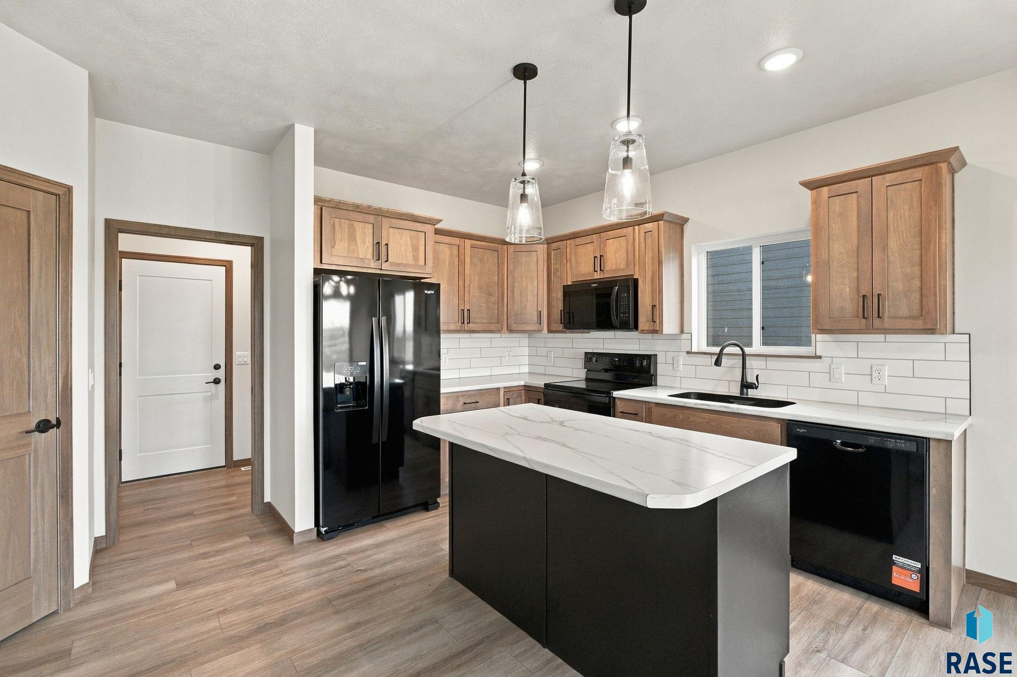 1713 Concord Dr, Sioux Falls