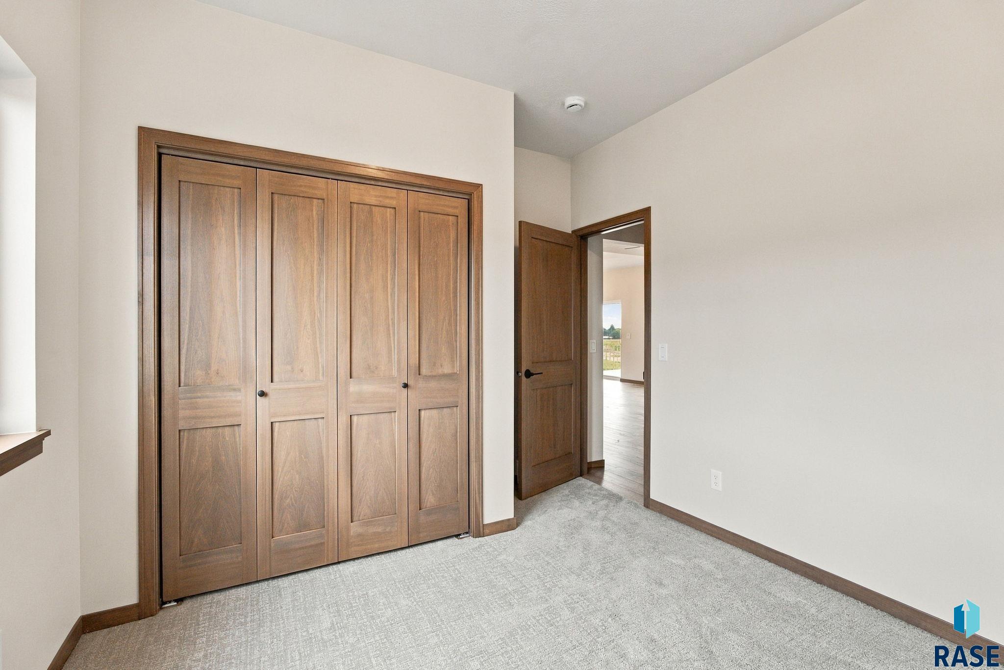 1713 Concord Dr, Sioux Falls