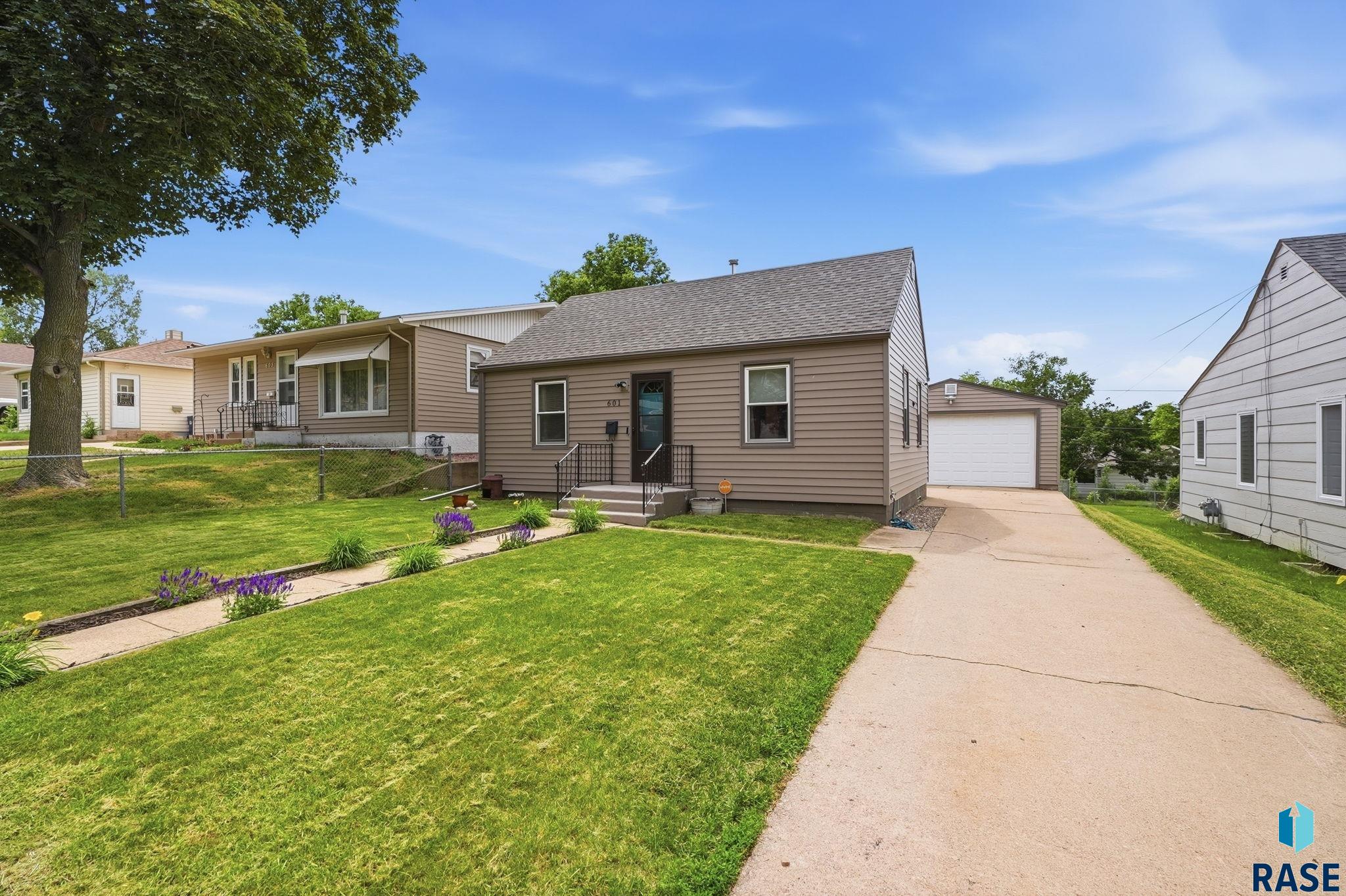 601 S Lyndale Ave, Sioux Falls