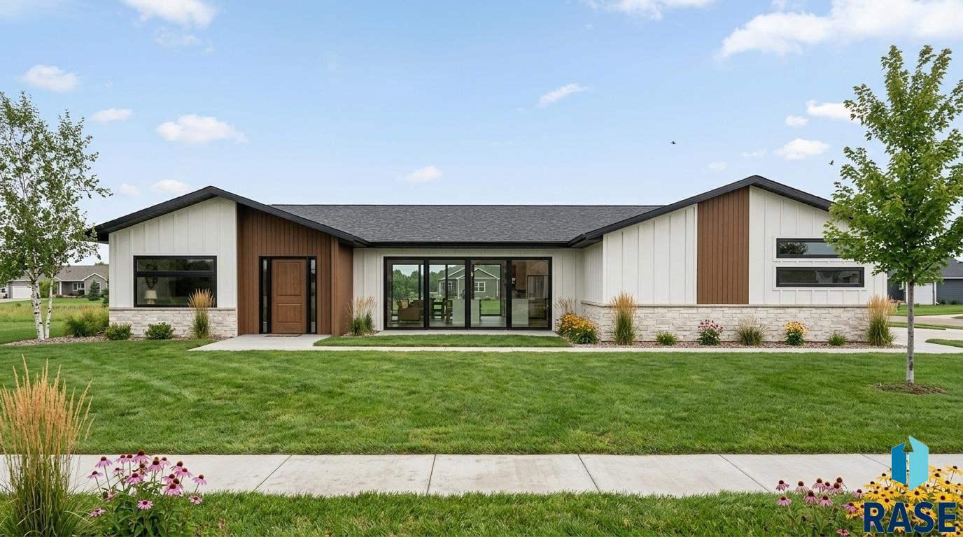 2105 S Saddle Ridge Dr, Sioux Falls