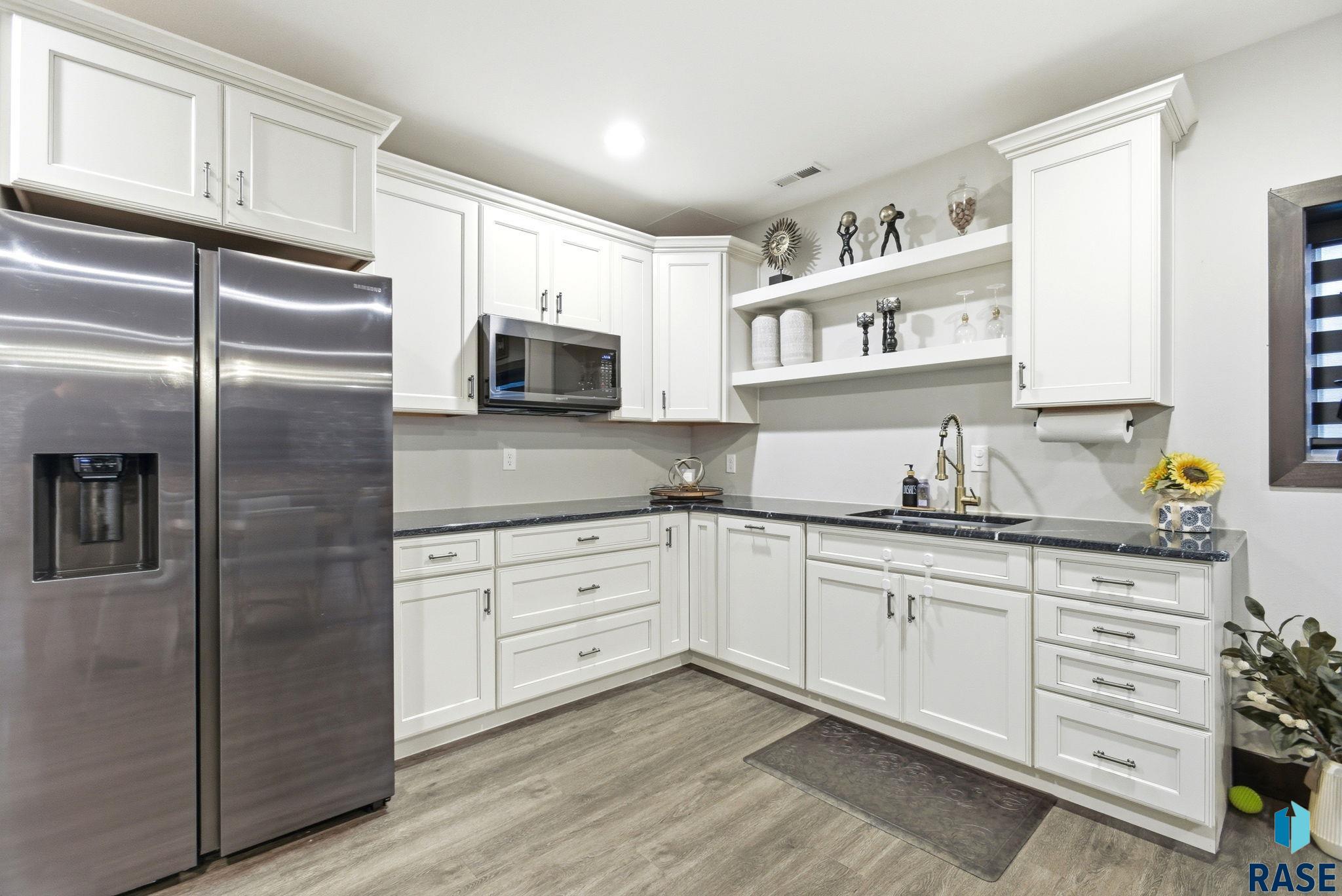 1325 Waterstone Dr, Sioux Falls