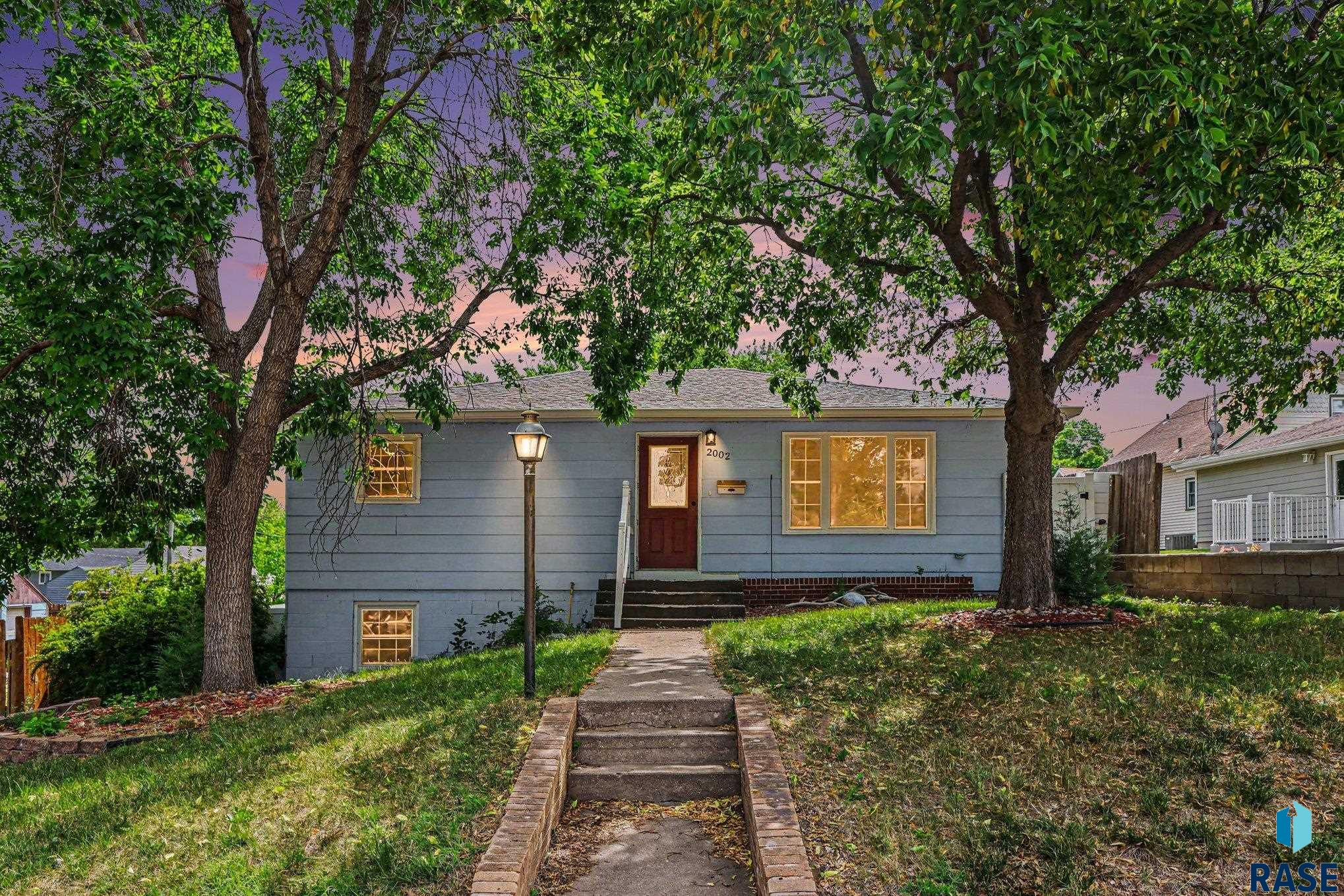 2002 Cedar St, Yankton
