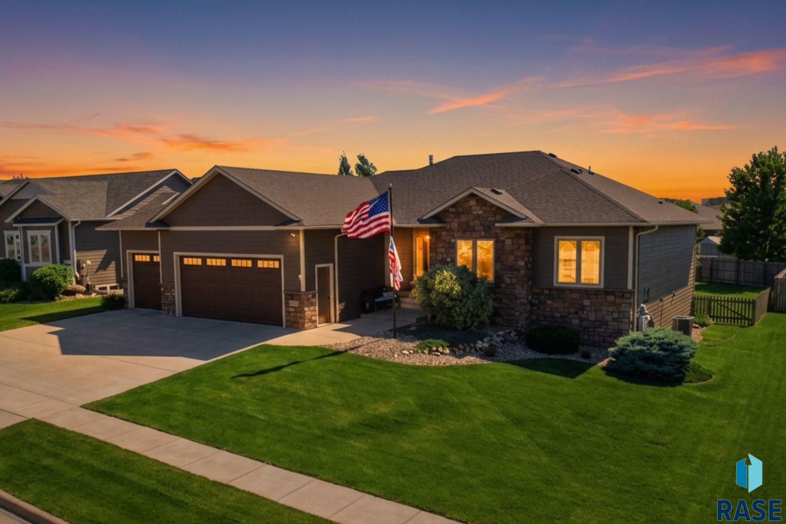 2405 S Durango Cir, Sioux Falls