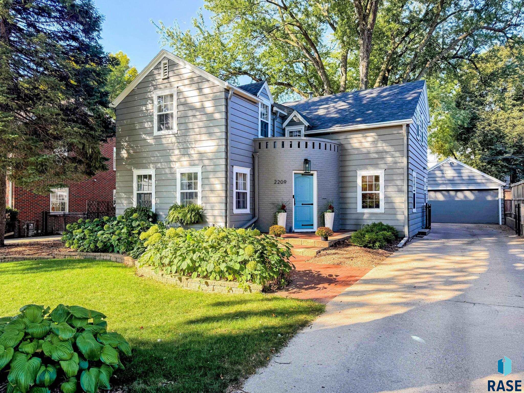 2209 S Main Ave, Sioux Falls