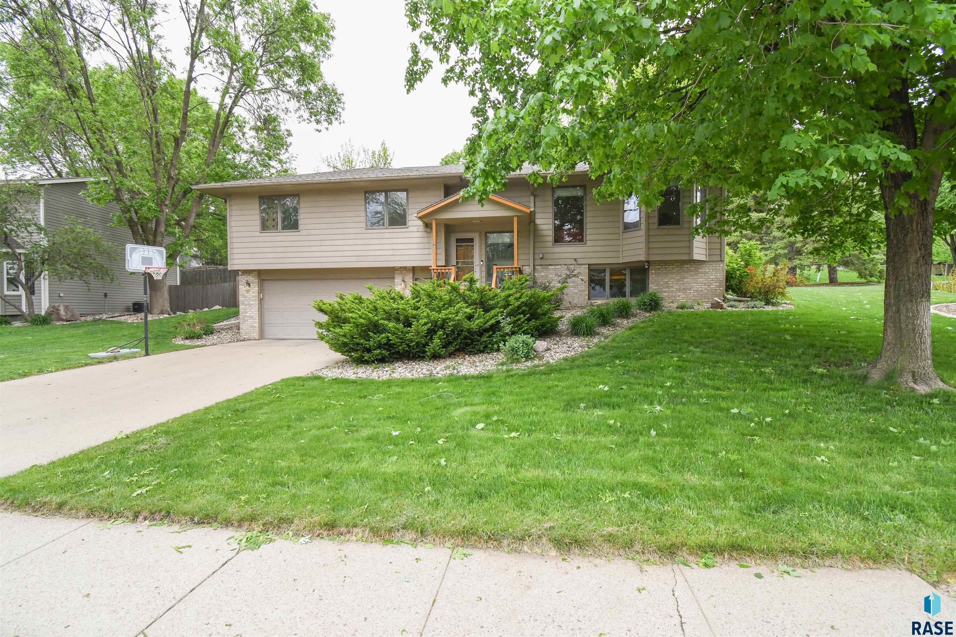 5008 S Twin Ridge Rd, Sioux Falls