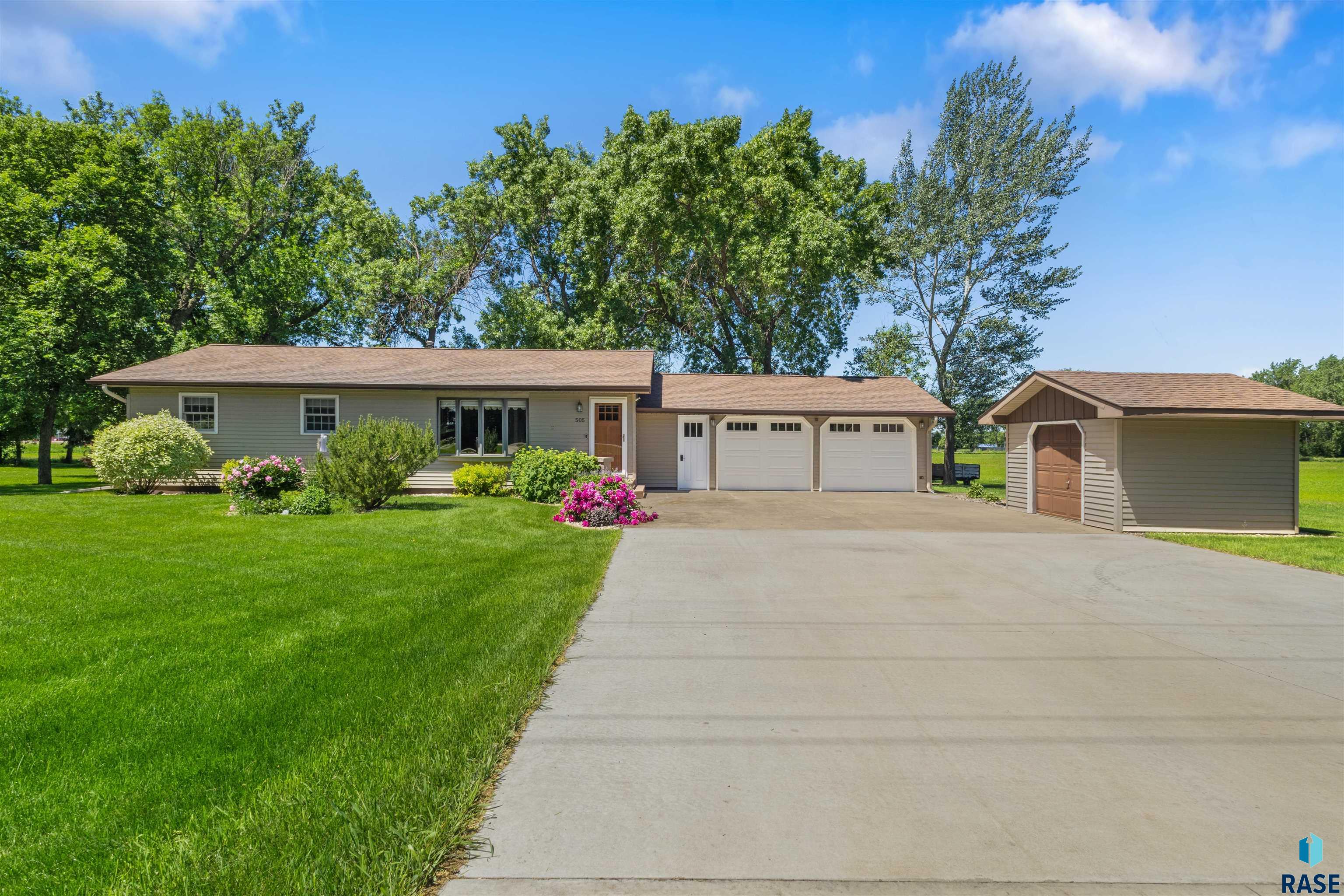 505 Grant Ave, Willow Lake