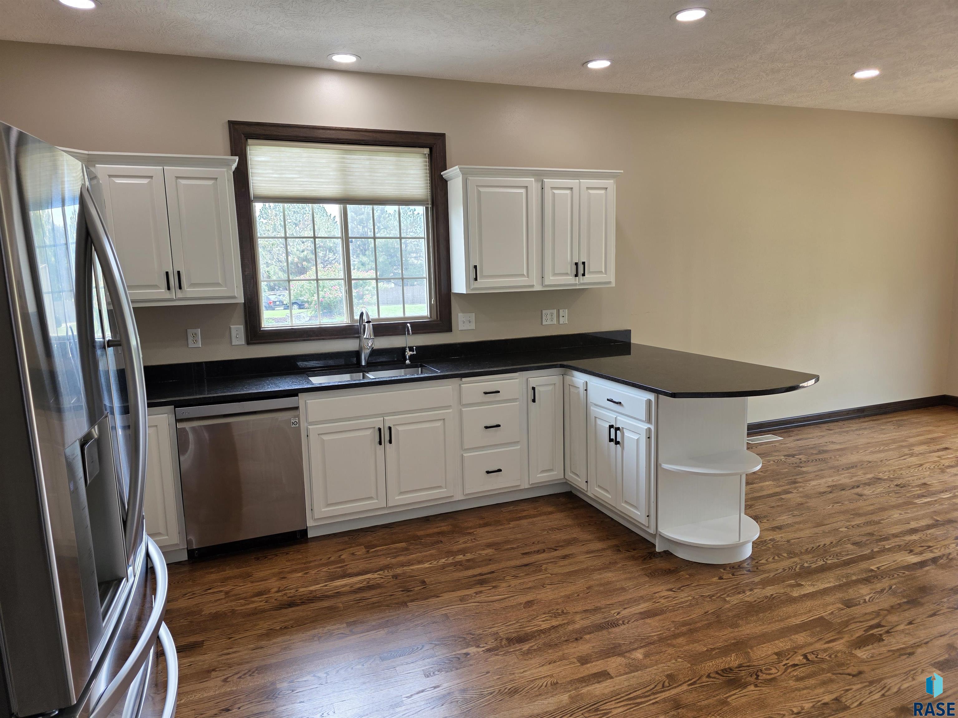 5113 St Andrews Cir, Sioux Falls