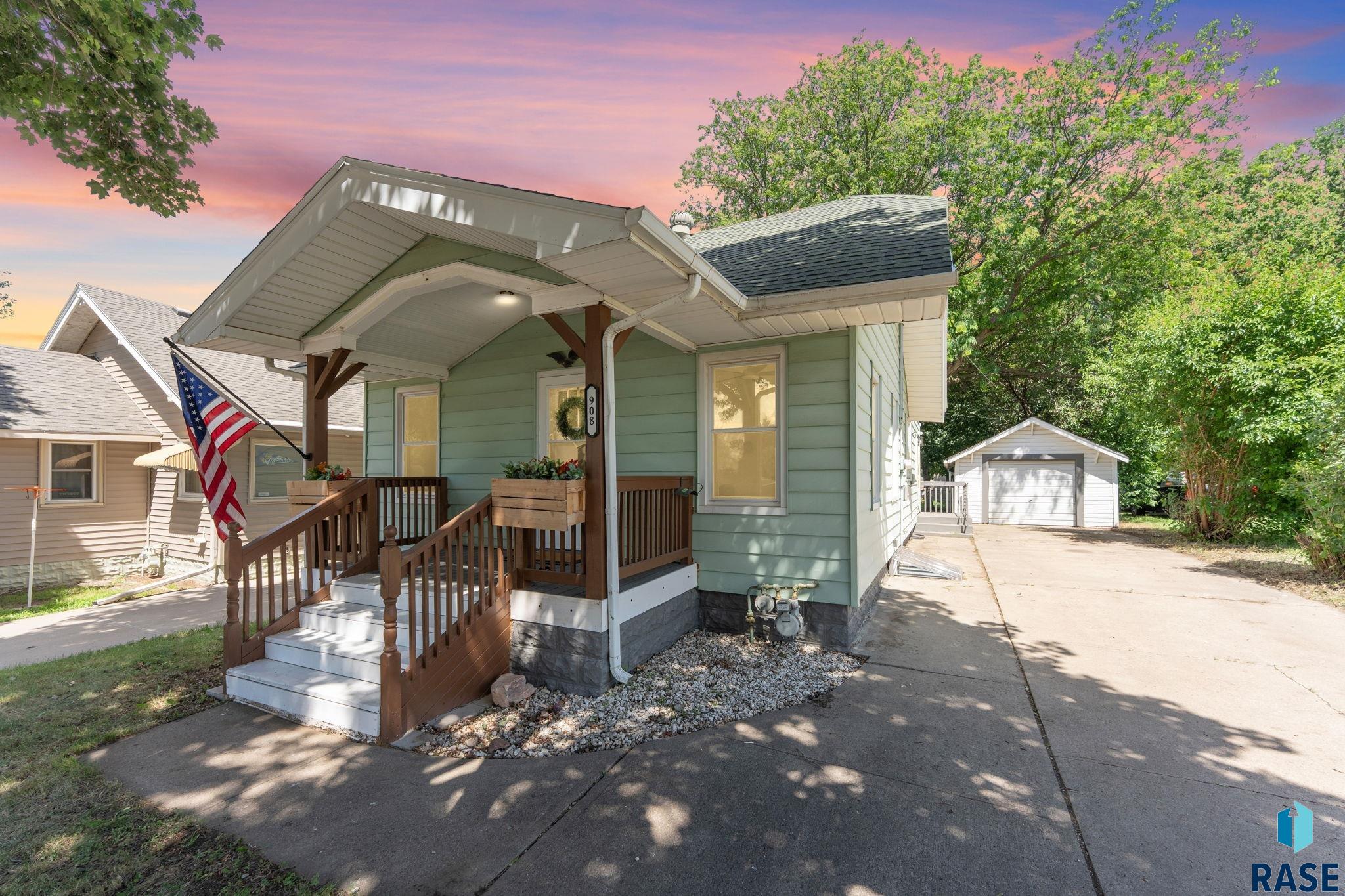 908 N French Ave, Sioux Falls