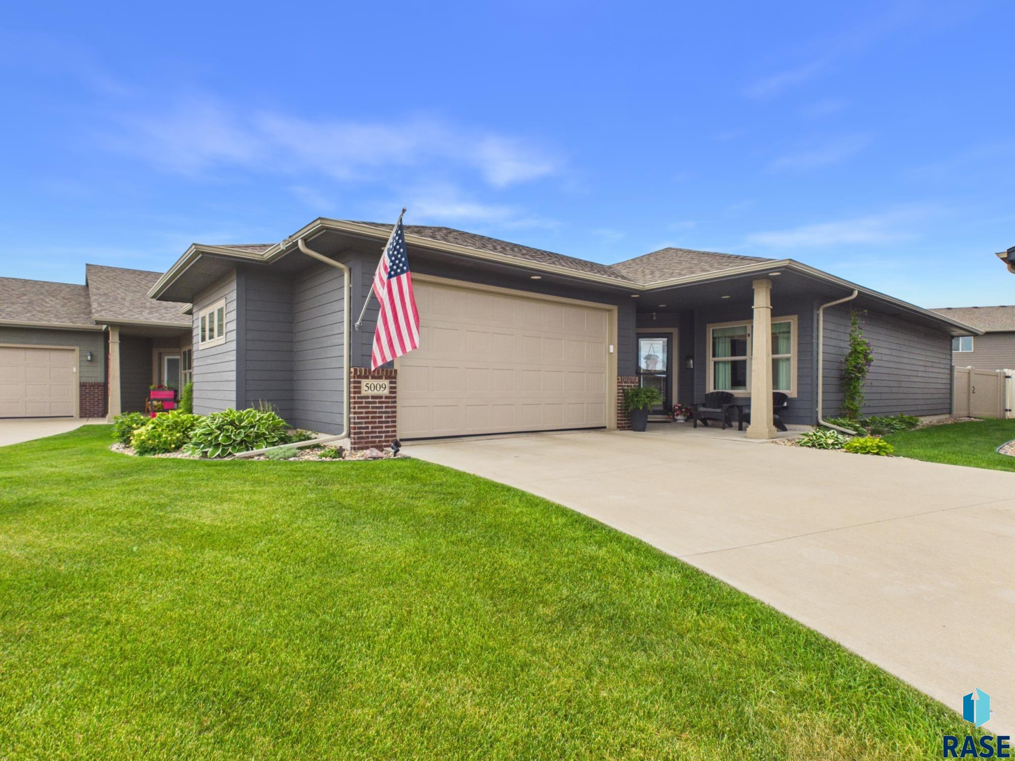 5009 E 62nd St, Sioux Falls