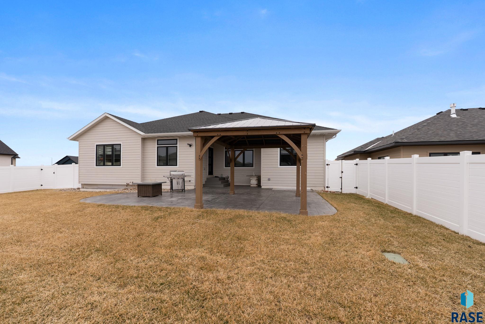 5504 E Morningside Cir Circle
