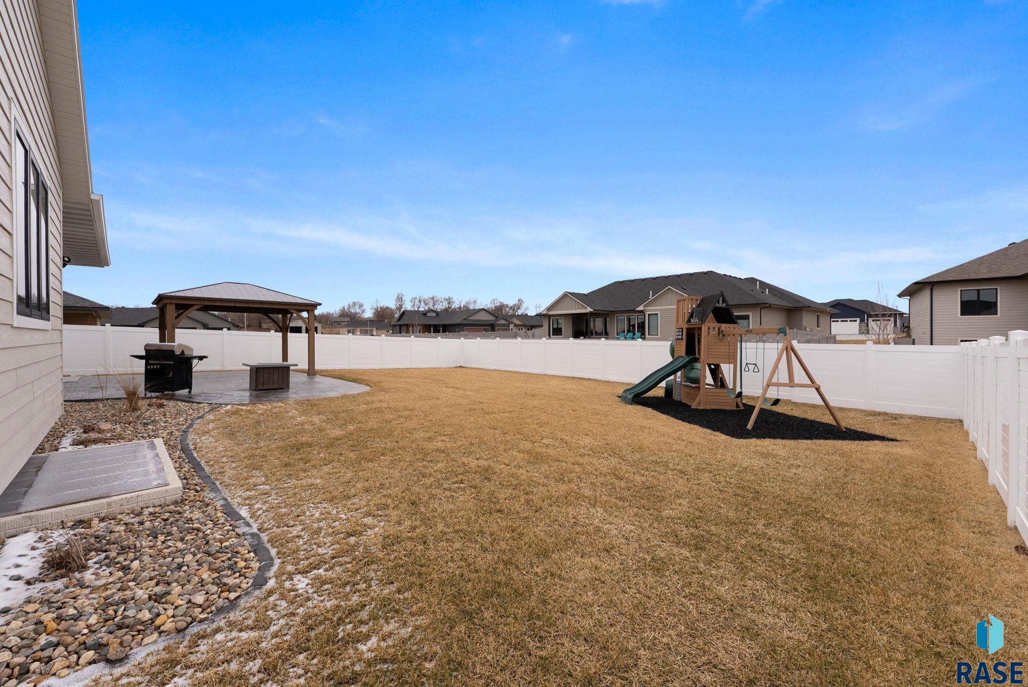 5504 E Morningside Cir Circle