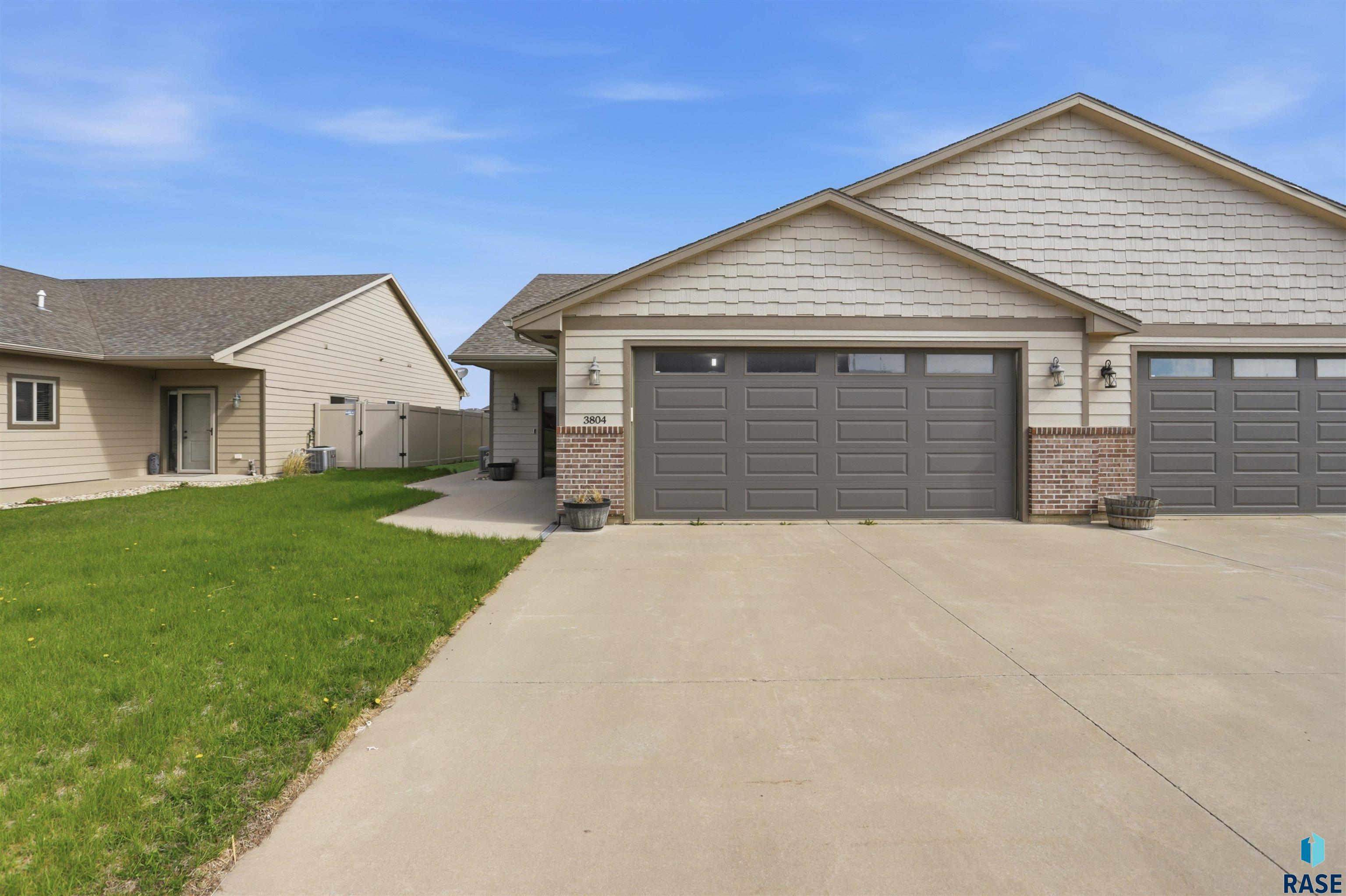 3804 E Brewster St, Sioux Falls