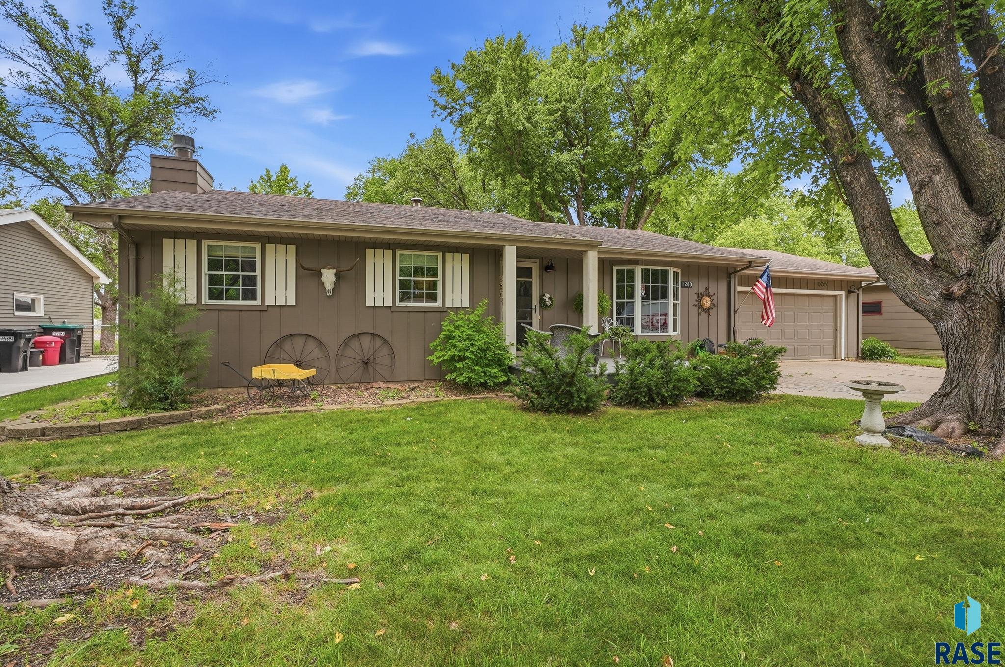 1200 E Cedar St, Brandon