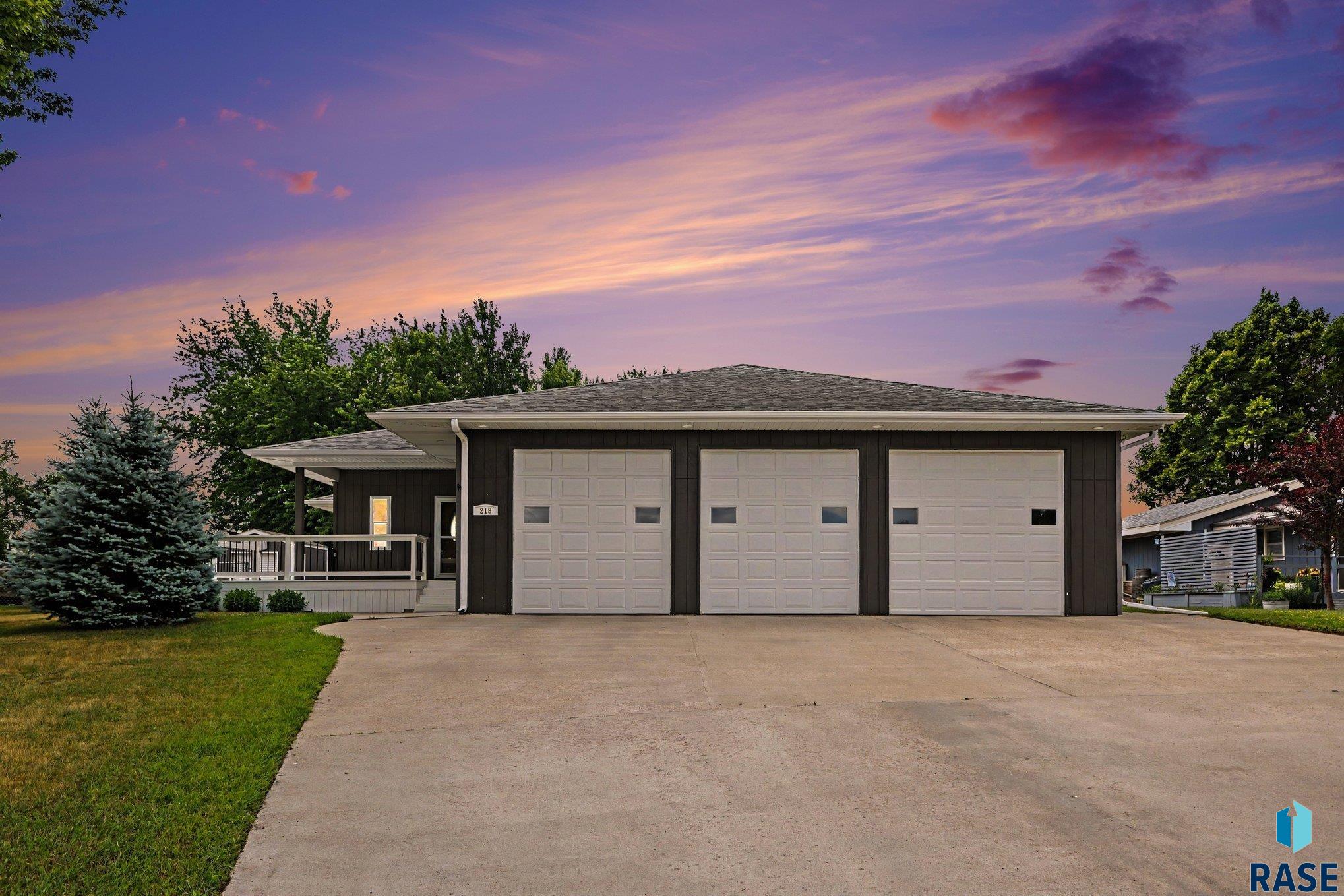 218 Douglas Blvd, Baltic