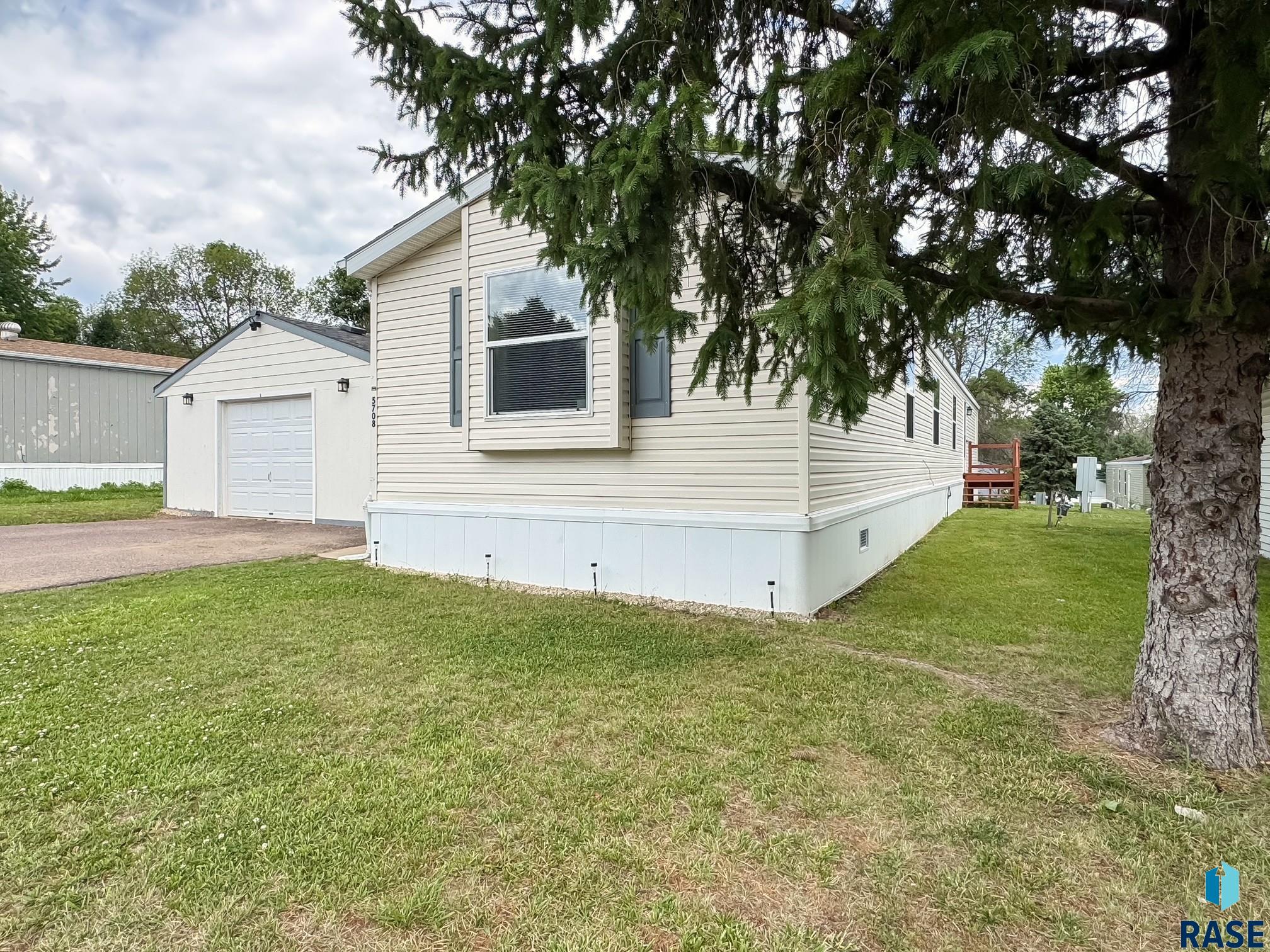 5708 W Thrush Pl Place