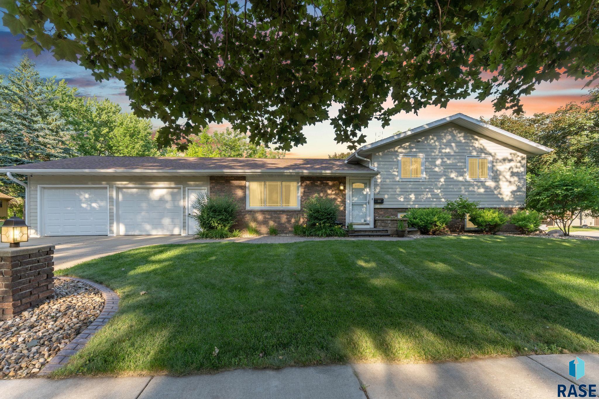 804 N Maplewood Dr, Madison