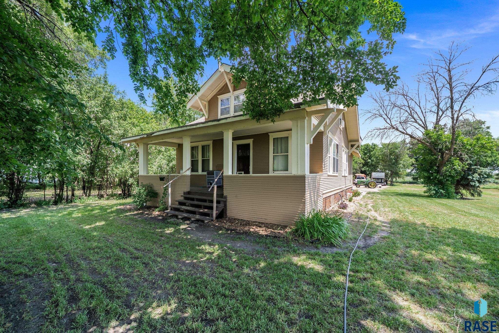 28286 Bartlett Ave, Canton