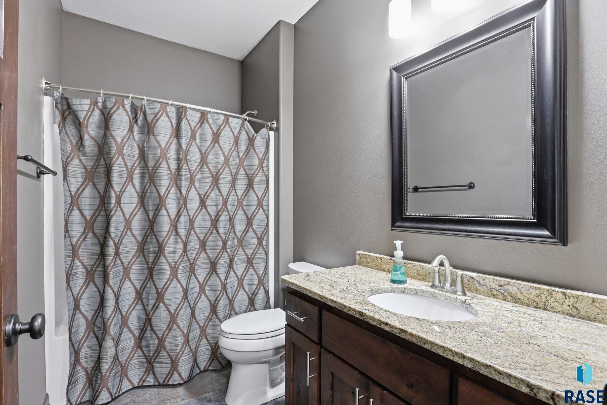 1817 Copper Crest Cir, Sioux Falls