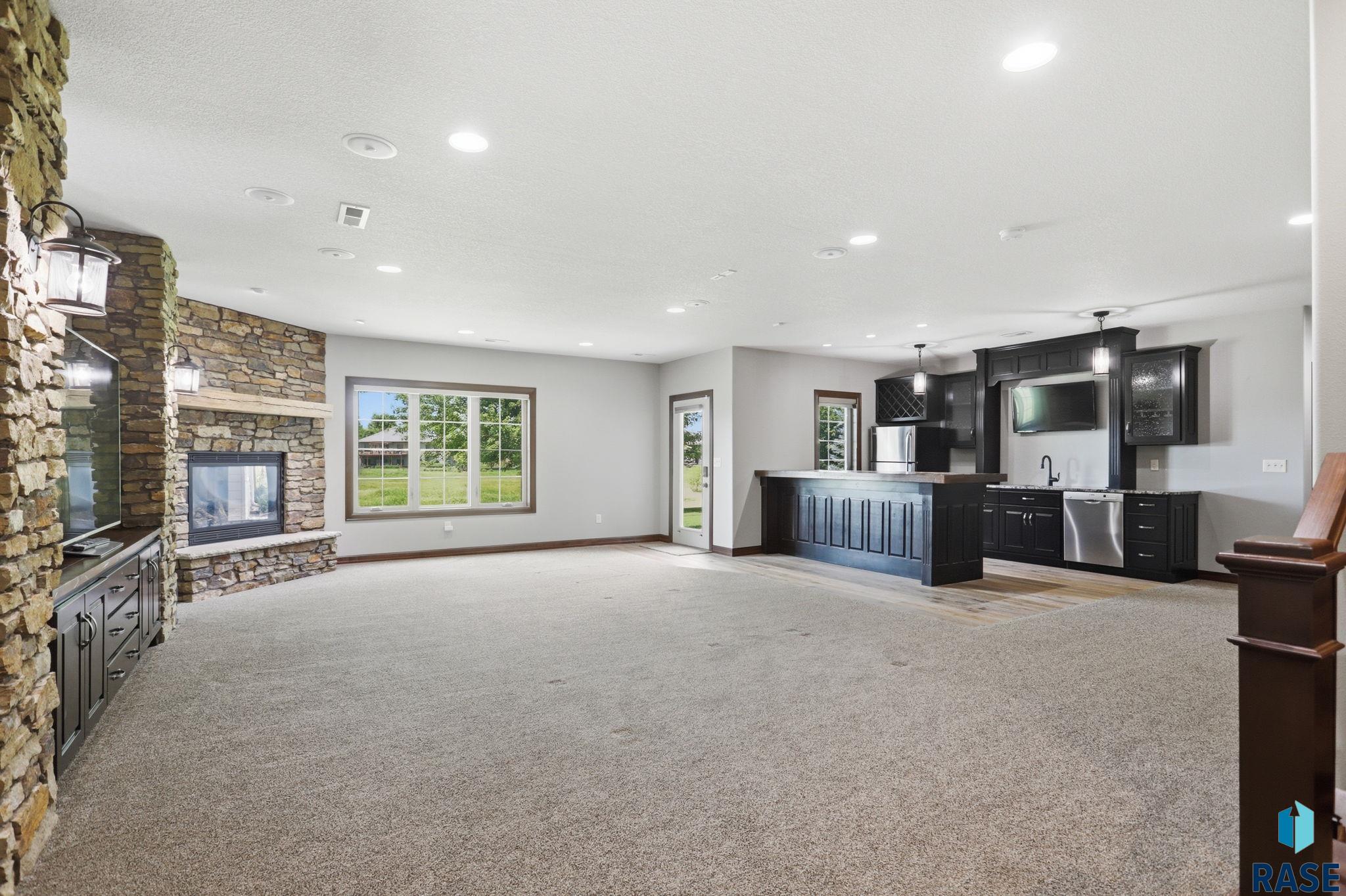 1817 Copper Crest Cir, Sioux Falls