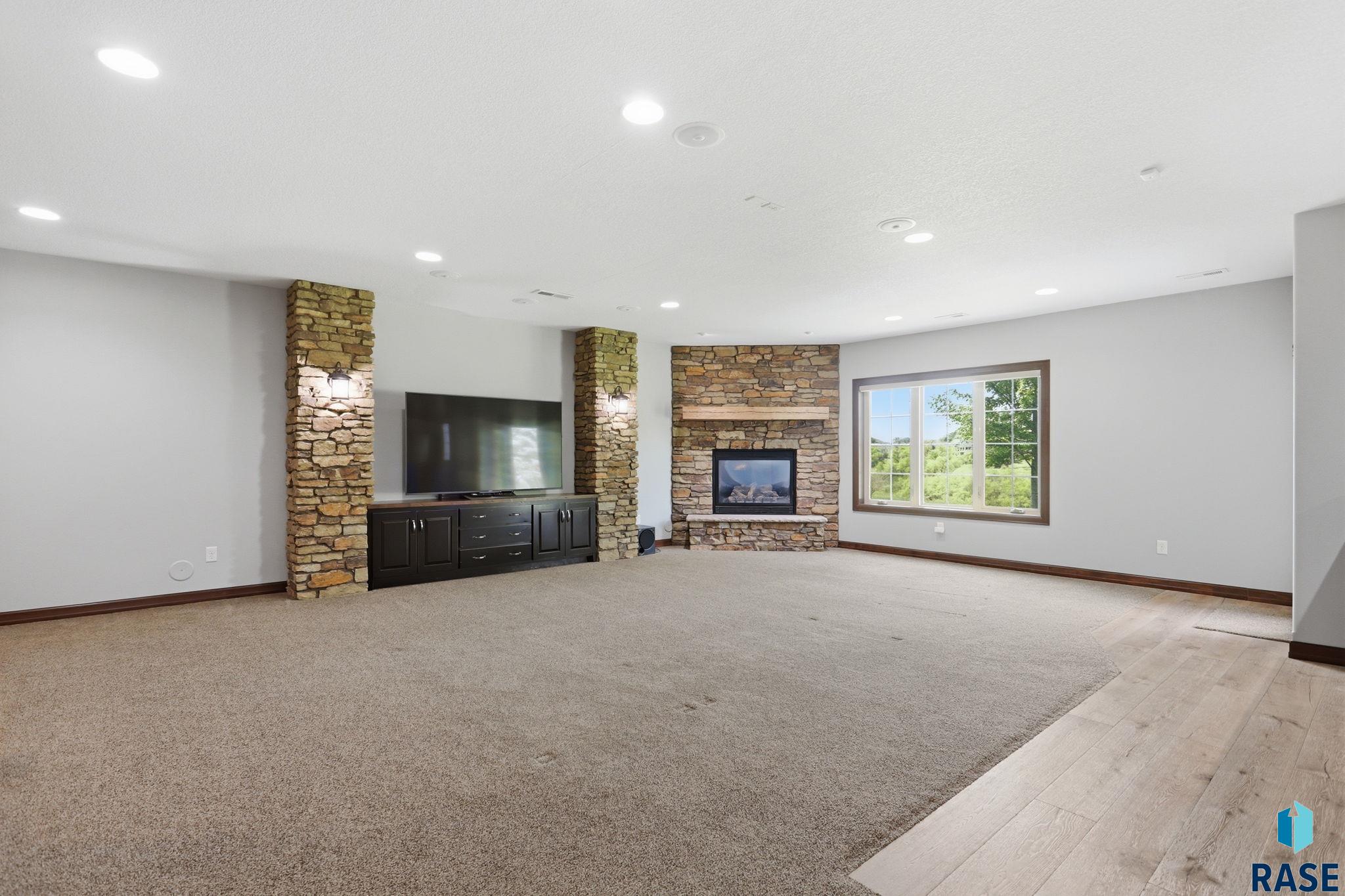 1817 Copper Crest Cir, Sioux Falls