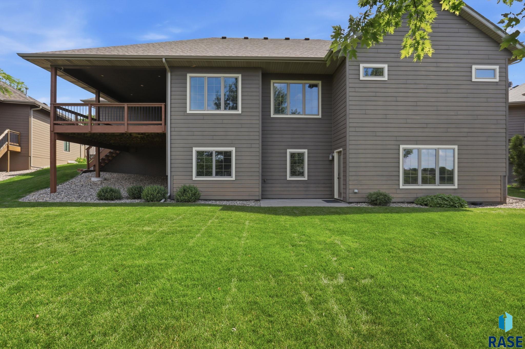 1817 Copper Crest Cir, Sioux Falls