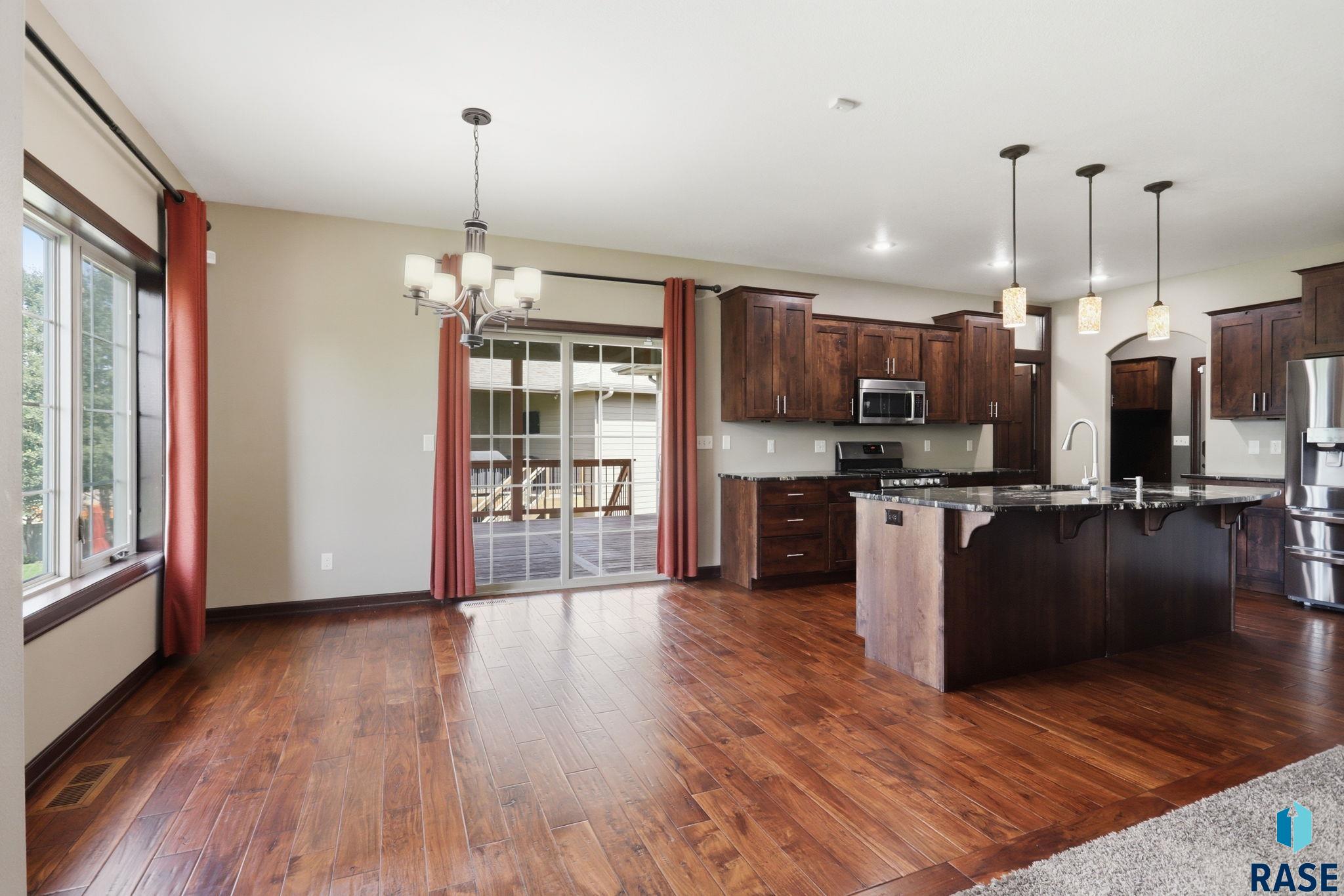 1817 Copper Crest Cir, Sioux Falls