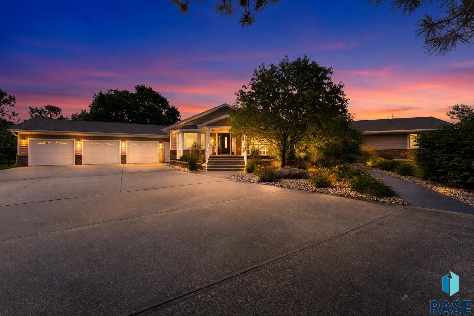 6500 E 26th St, Sioux Falls