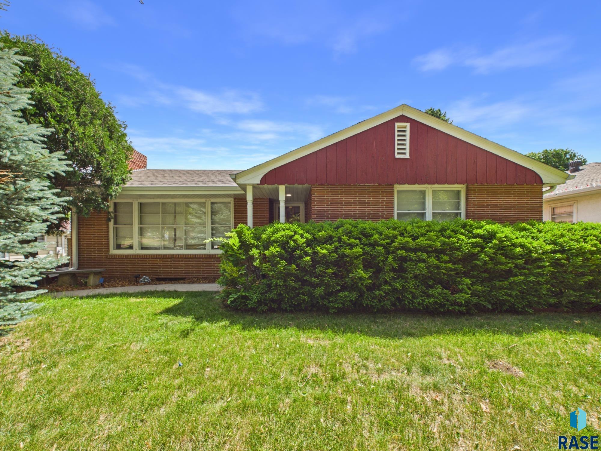 1804 S Lyndale Ave, Sioux Falls