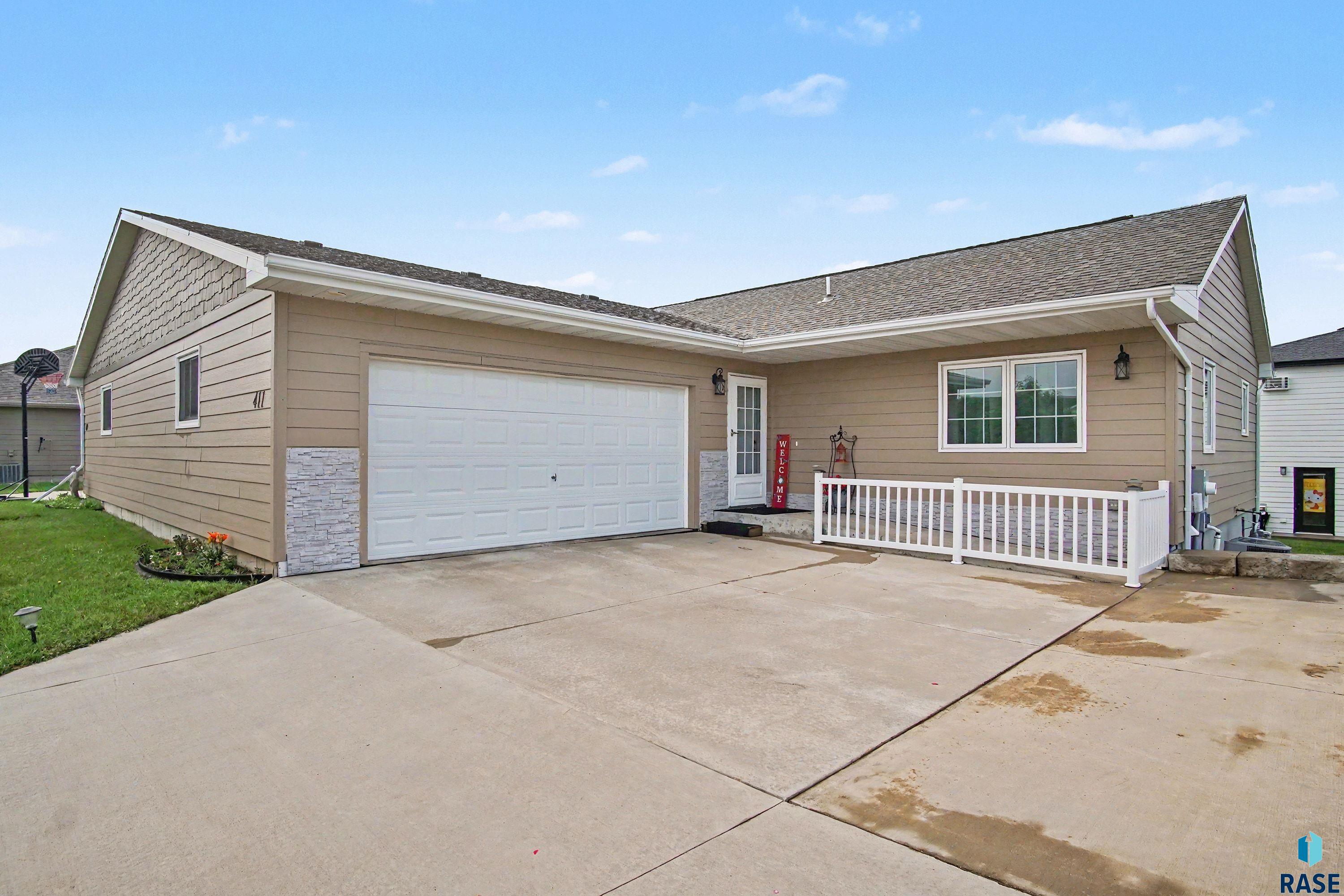 411 Cypress Cir, Harrisburg