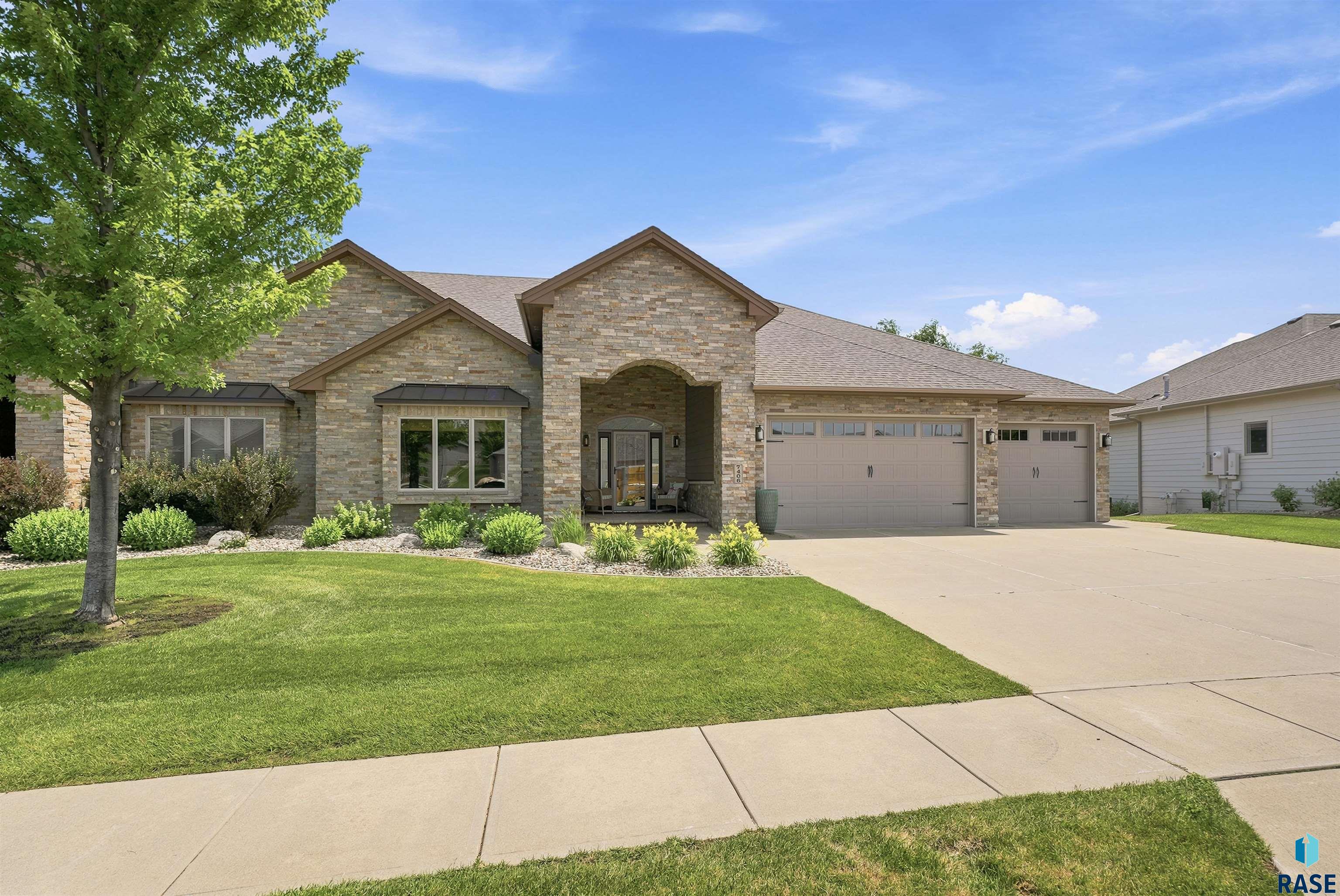 7406 S Grand Arbor Ct, Sioux Falls