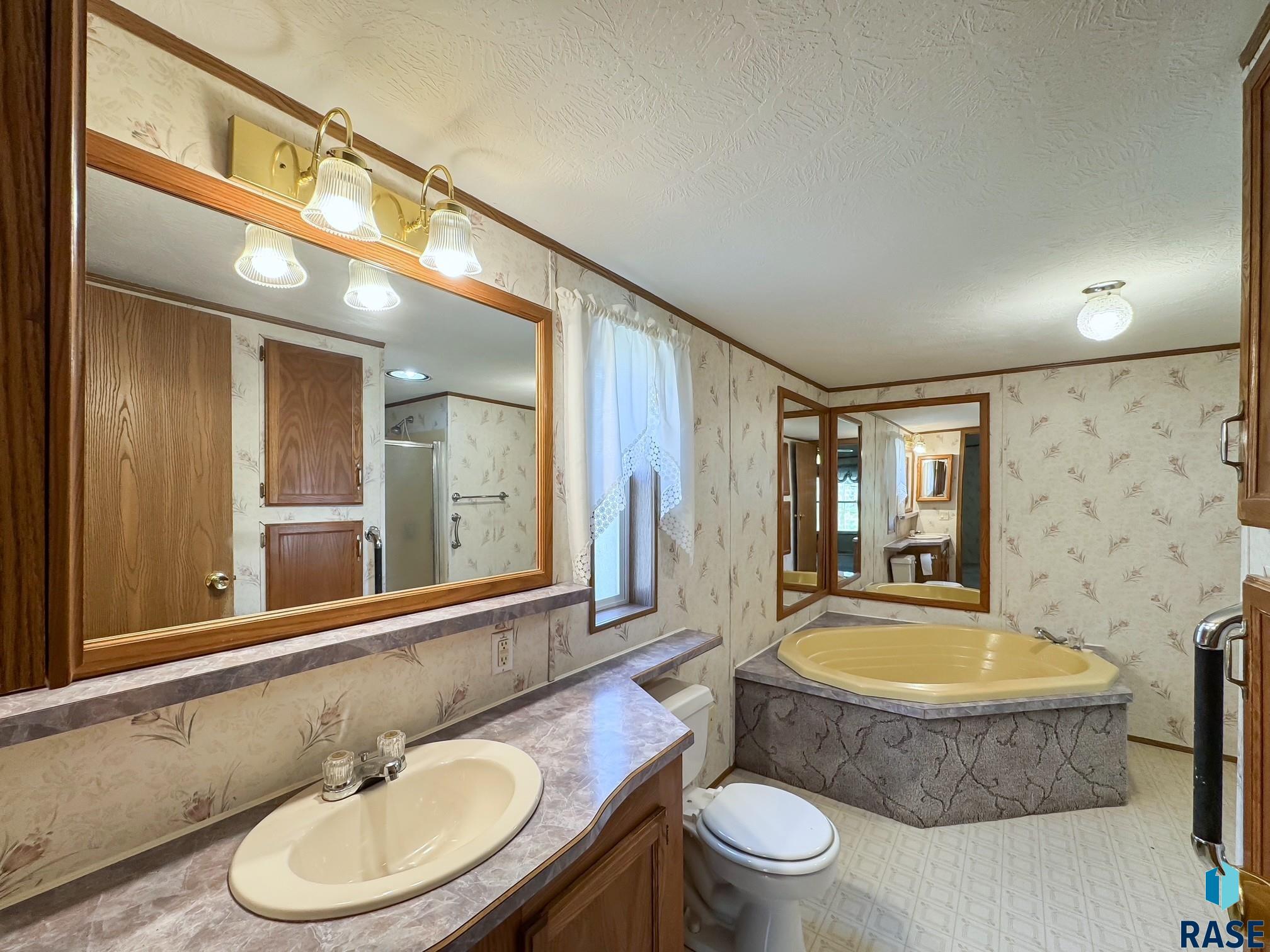 104 N Cheers Pl Place