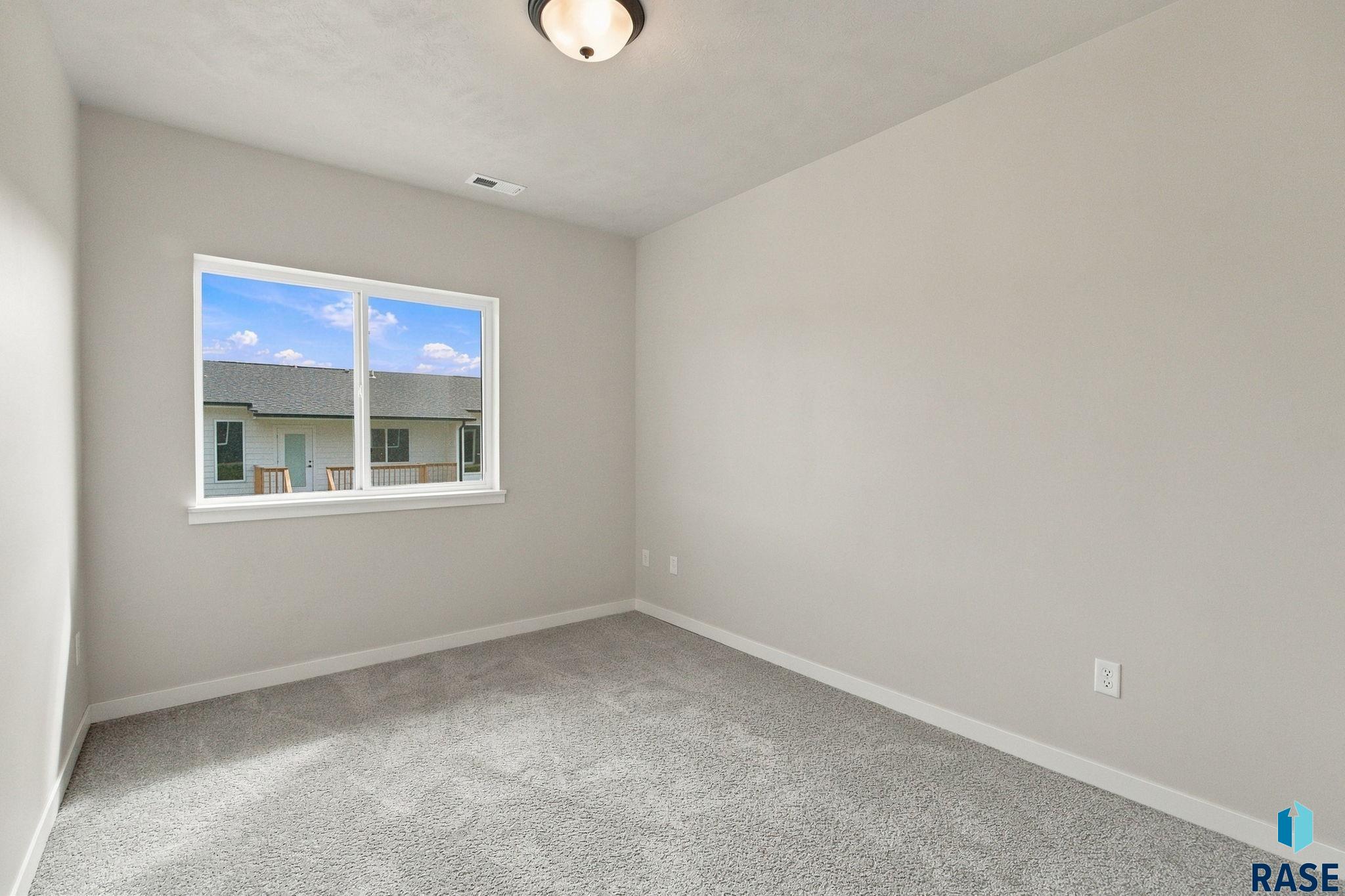 1600 Tillie Ave, Sioux Falls