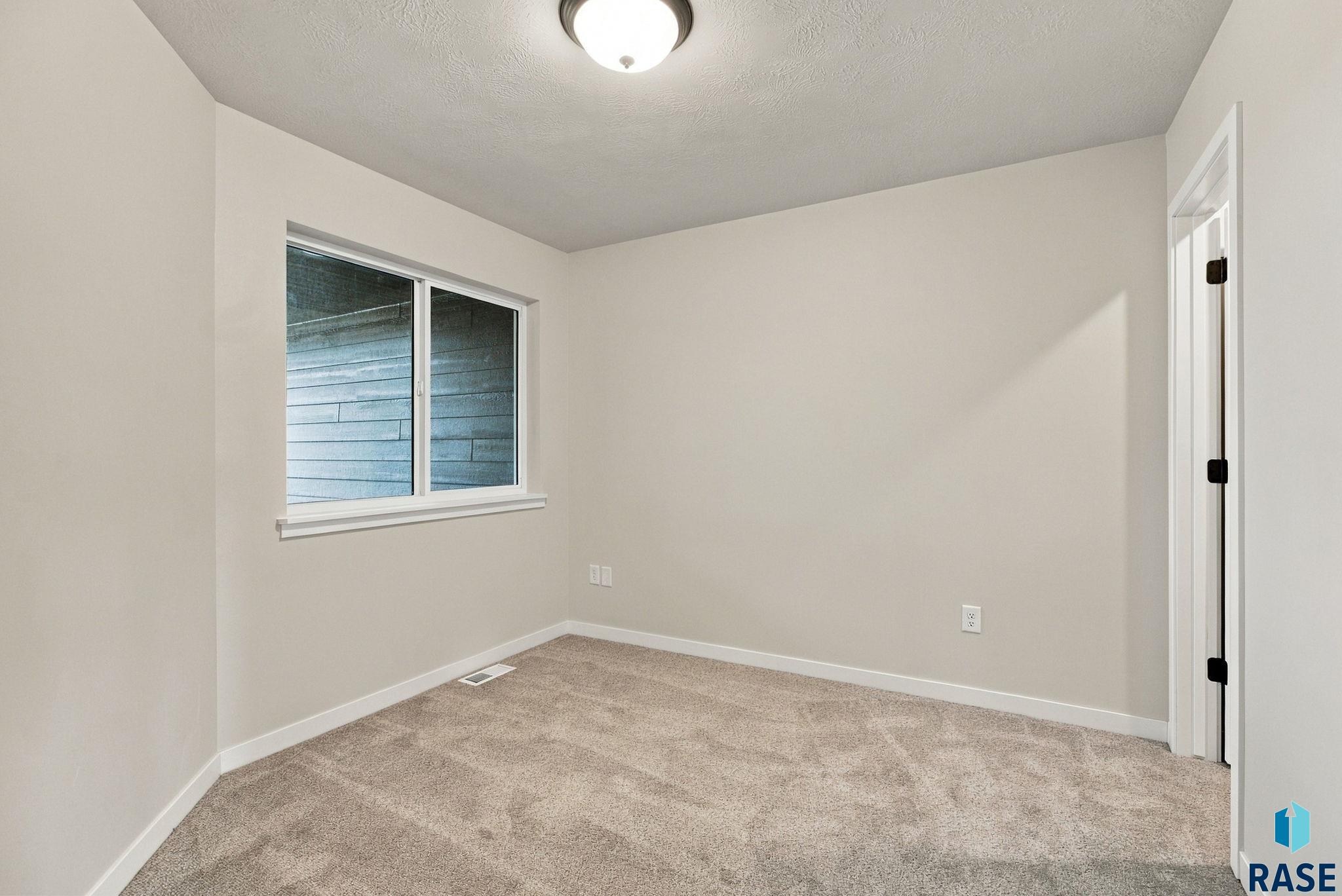 1624 Tillie Ave, Sioux Falls
