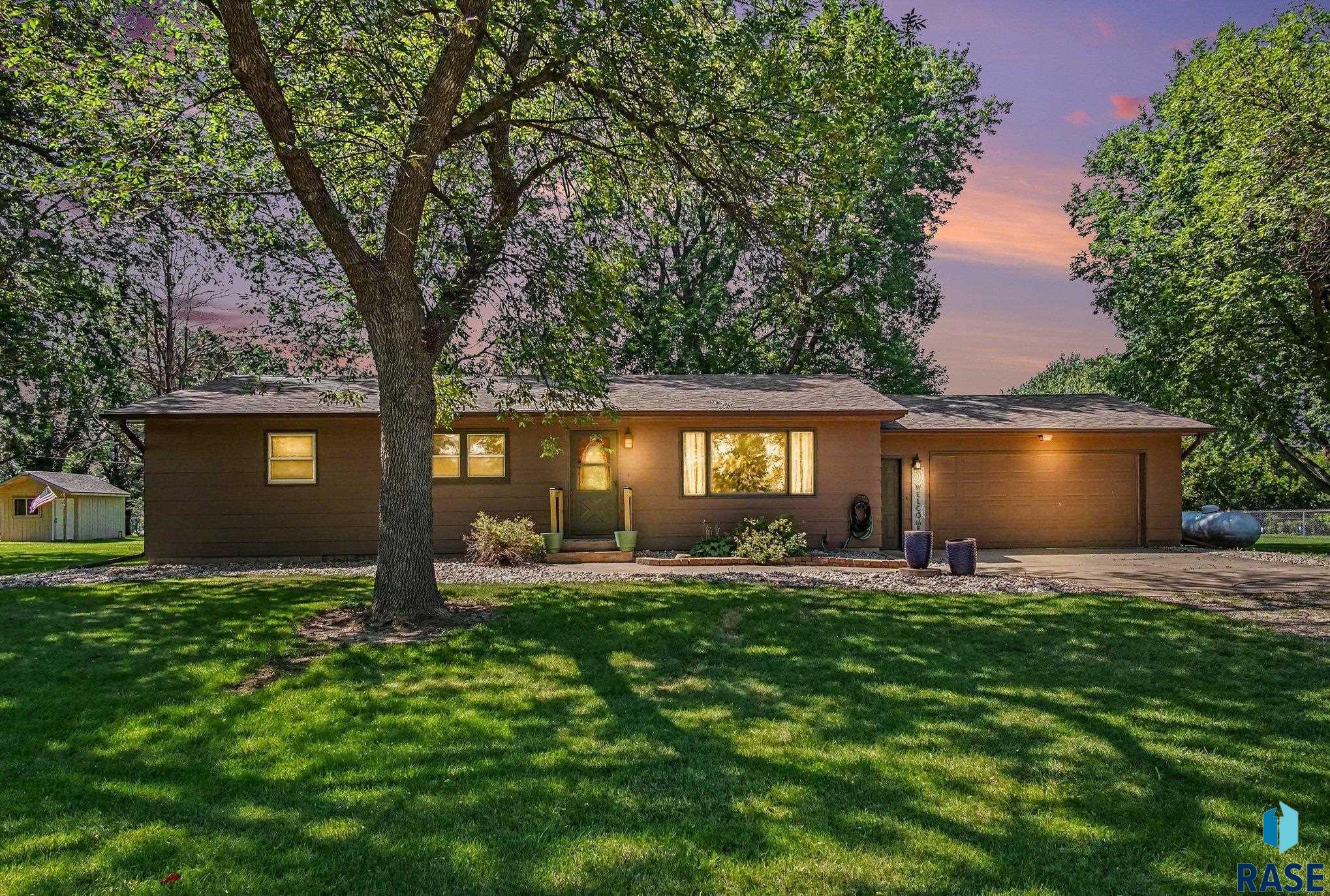 7713 E 38th St, Sioux Falls