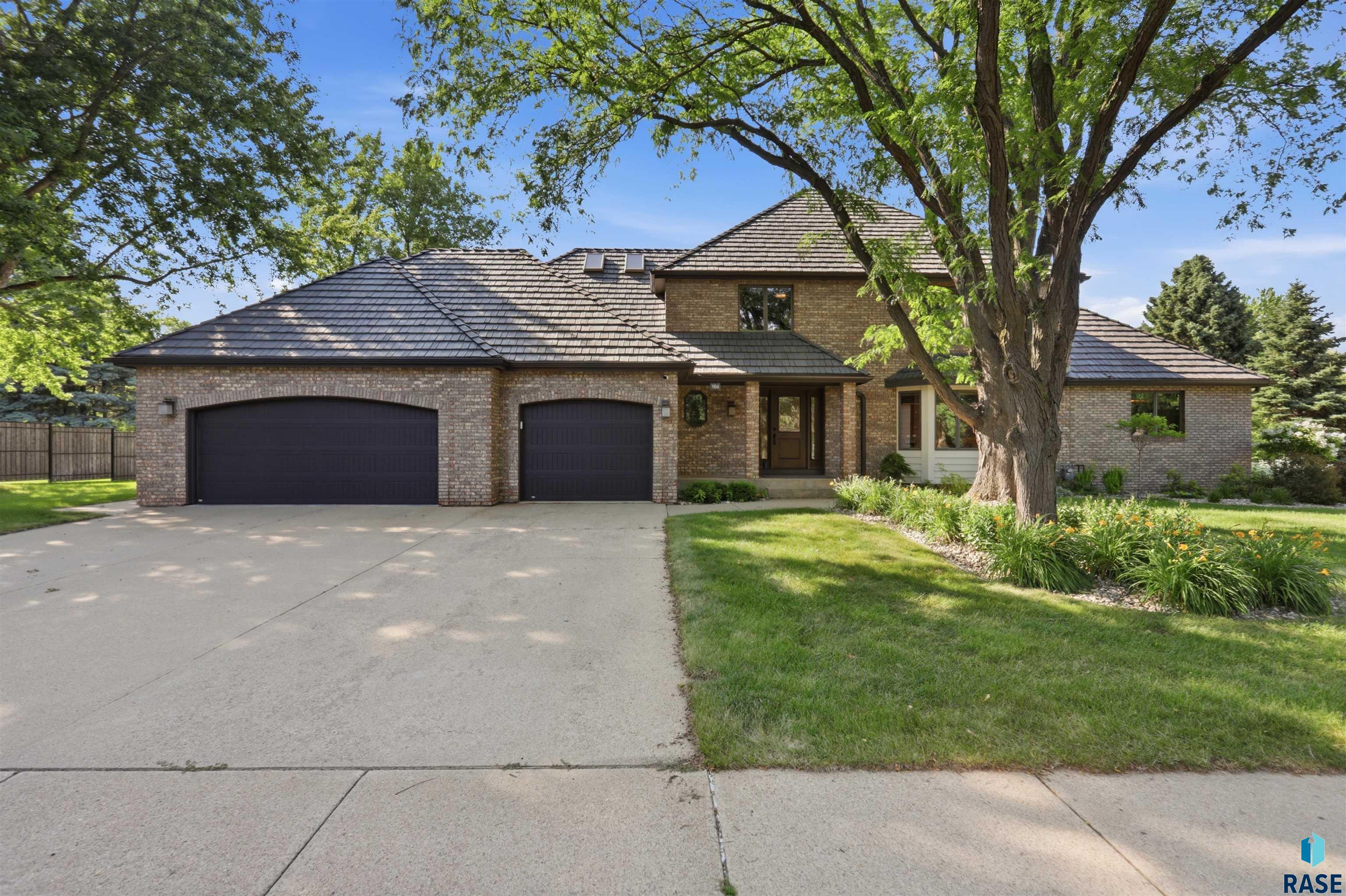 904 W Chicory Ln, Sioux Falls