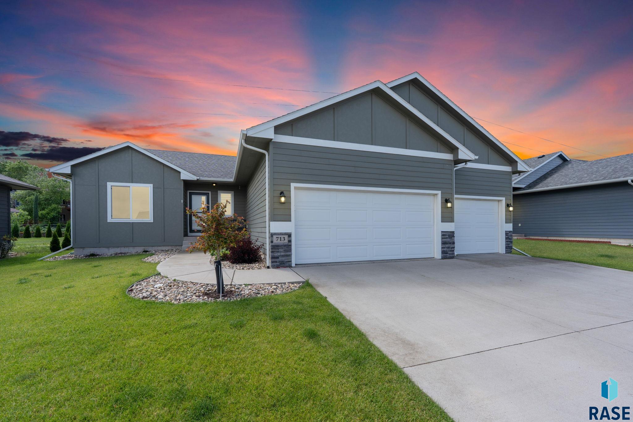713 N Anthem Dr, Sioux Falls
