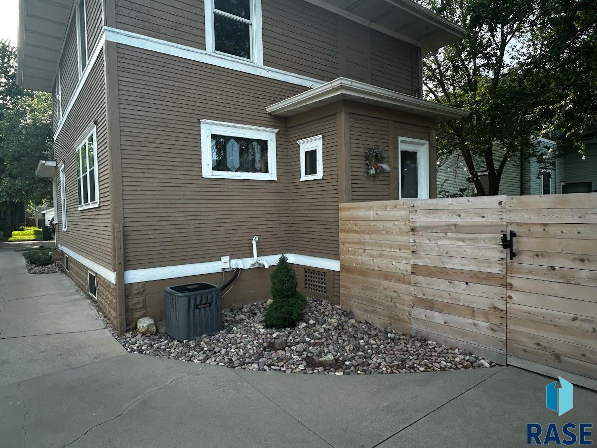 804 Dakota Ave, Sioux Falls