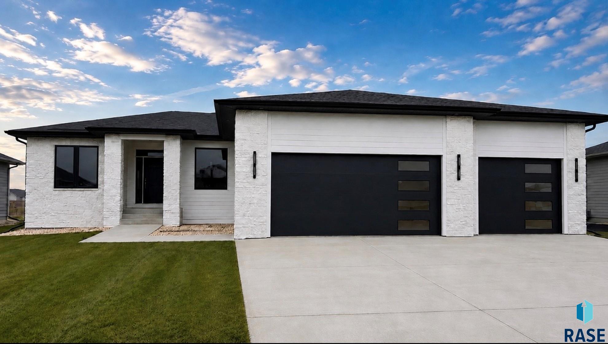 5508 E Morningside Cir, Sioux Falls