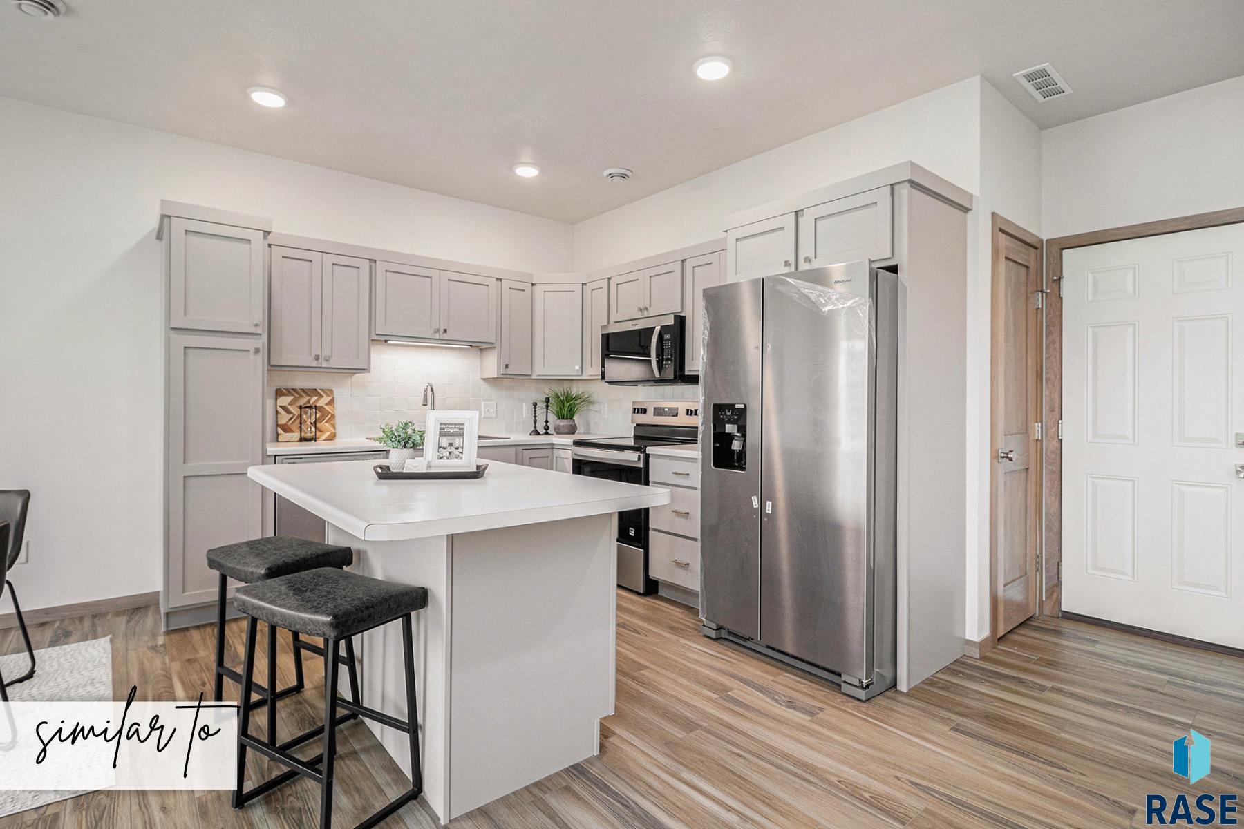 8001 Tencate Pl, Sioux Falls